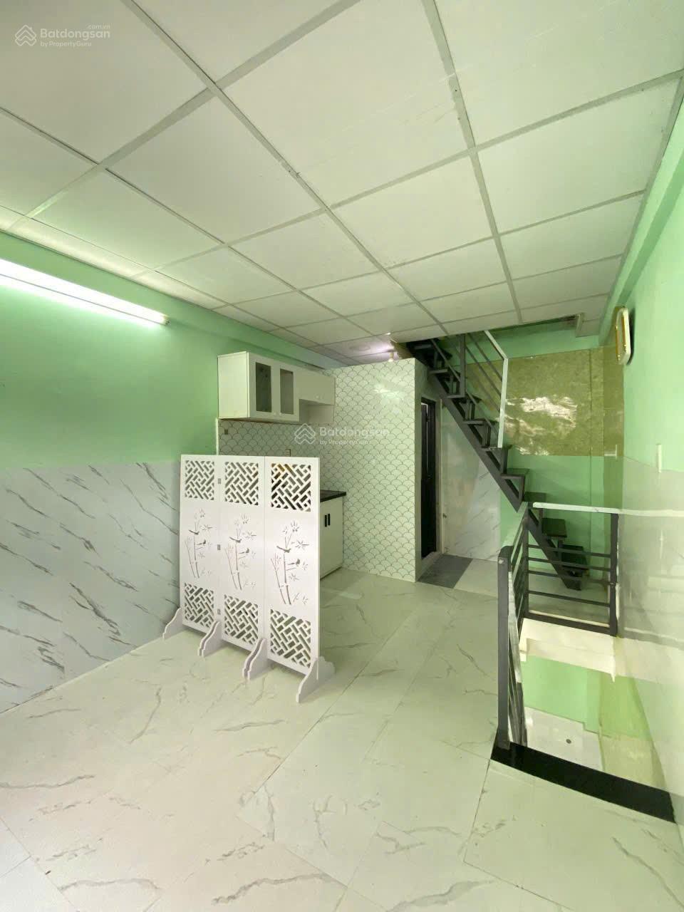 Nhà 3 tầng kinh doanh quận 11 xe hơi tới cửa giáp Q10 3,48 tỷ