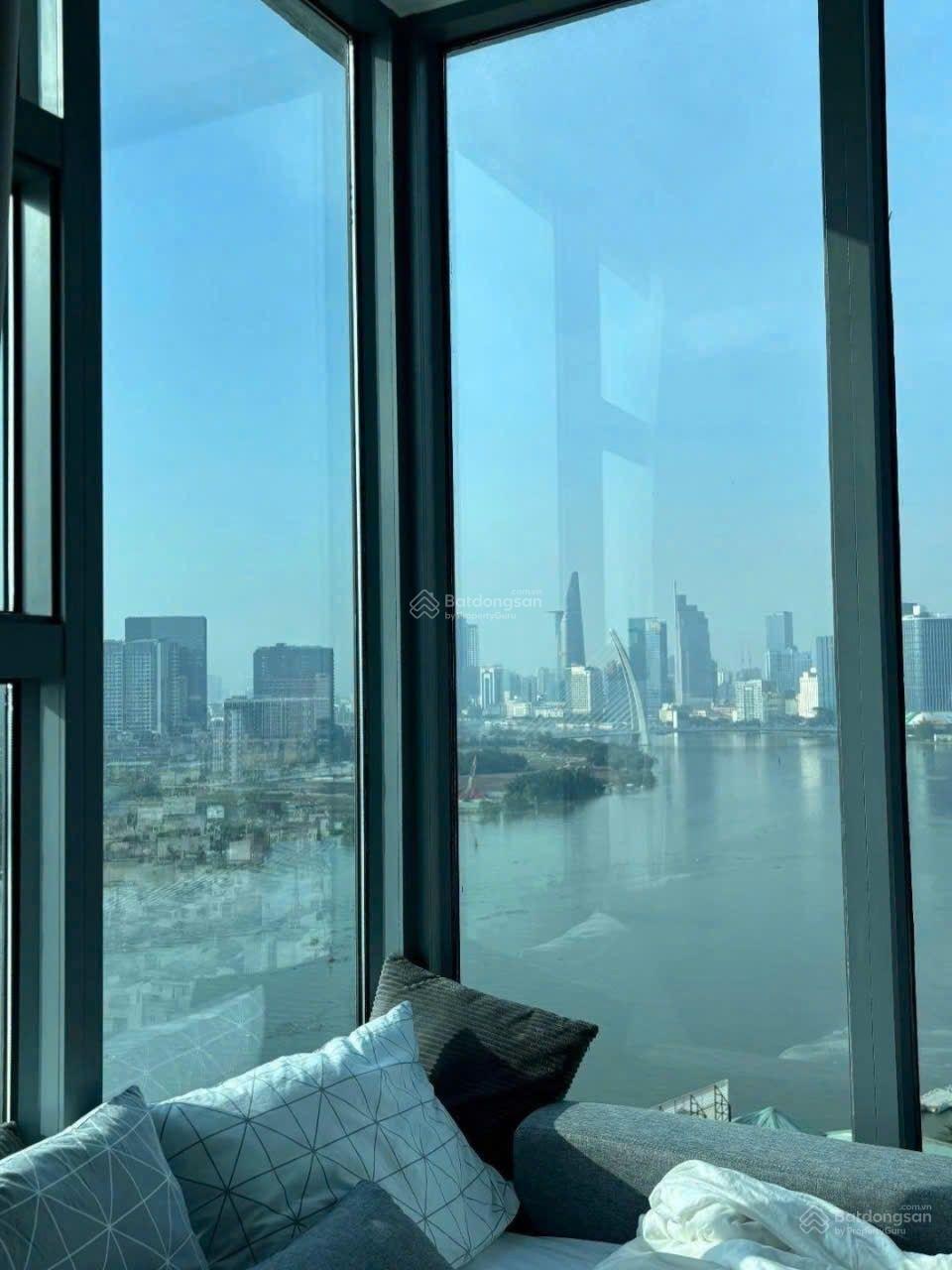 BÁN 3PN HOA HẬU ĐẸP NHẤT SUNWAH PEARL, 28 TỶ ALL IN, VIEW SÔNG QUẬN 1 ( CĂN HIẾM )