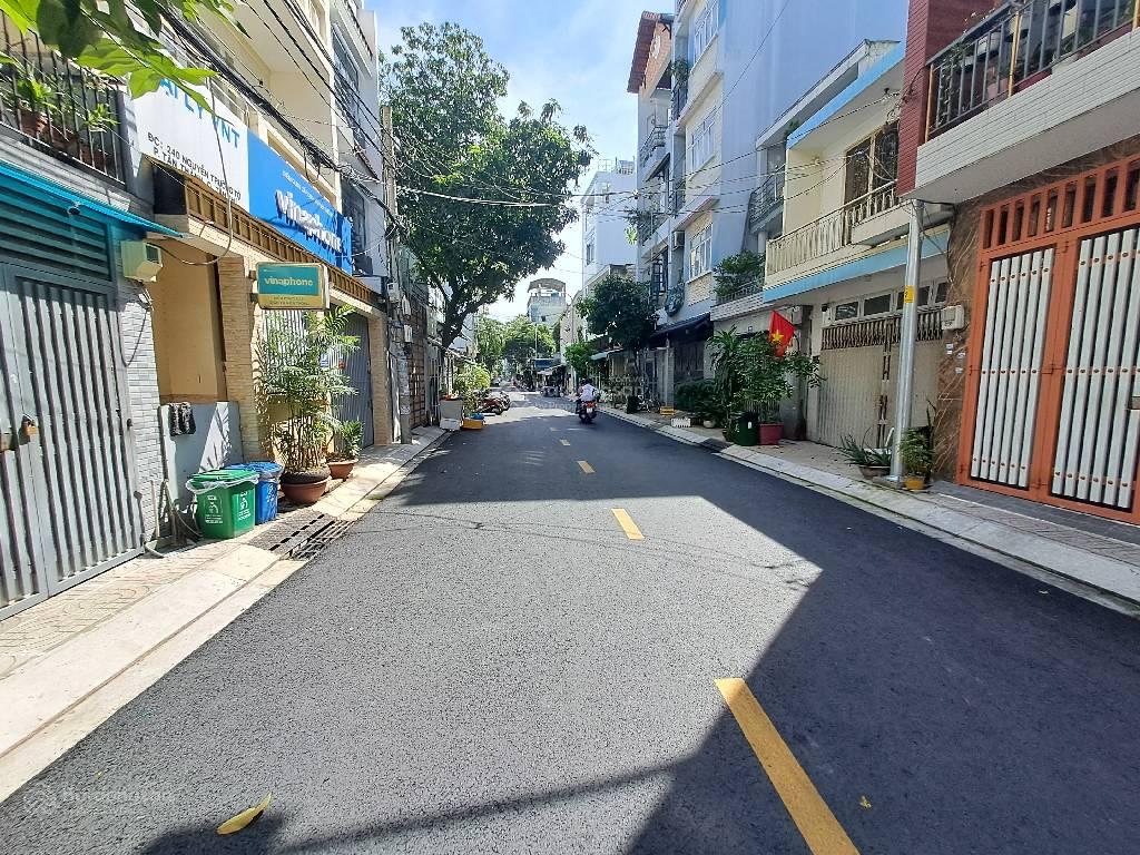 Bán nhà 6 tầng mới vào ở ngay - Đường 8m nhựa thông - Ô tô vào nhà - Gần Tân Sơn Nhì - Vip Tân Phú Bán nhà 6 tầng mới vào ở ngay - Đường 8m nhựa thông - Ô tô vào nhà - Gần Tân Sơn Nhì - Vip Tân Phú