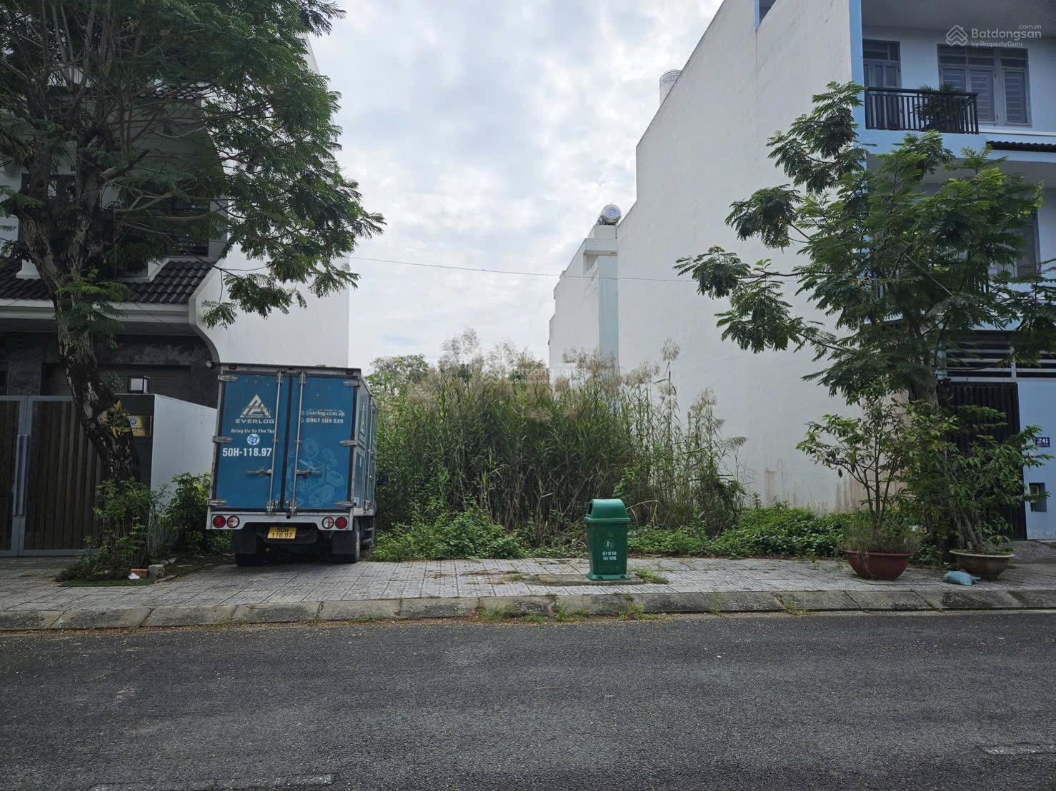 Cần bán nhanh lô 180m2 trục chính 20m Hưng Phú giá 82 tr/m2