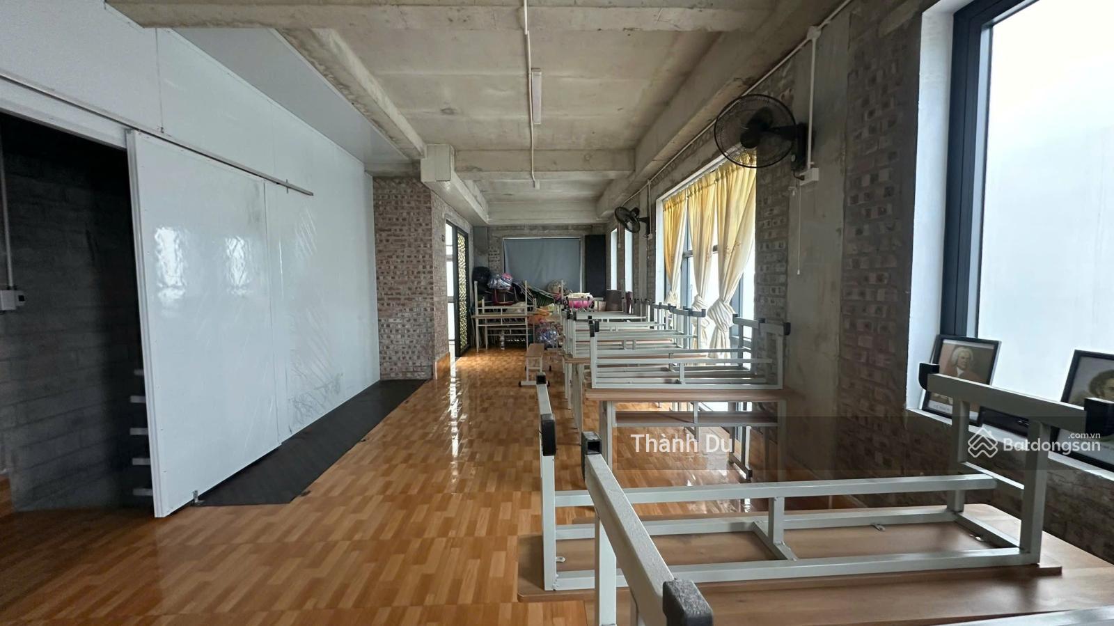 Cho thuê mặt bằng văn phòng, lớp học, khu liền kề The Diamond Point, gần trường tiểu học Sài Đồng