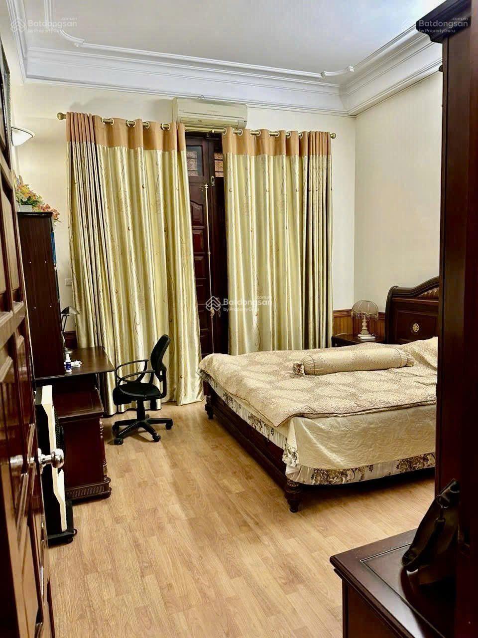 Cho thuê nhà Nguyễn Khuyến, HĐ DT 60m, 4 tầng, MT 5m, chia2 phòng tầng điều hòa nóng lạnh