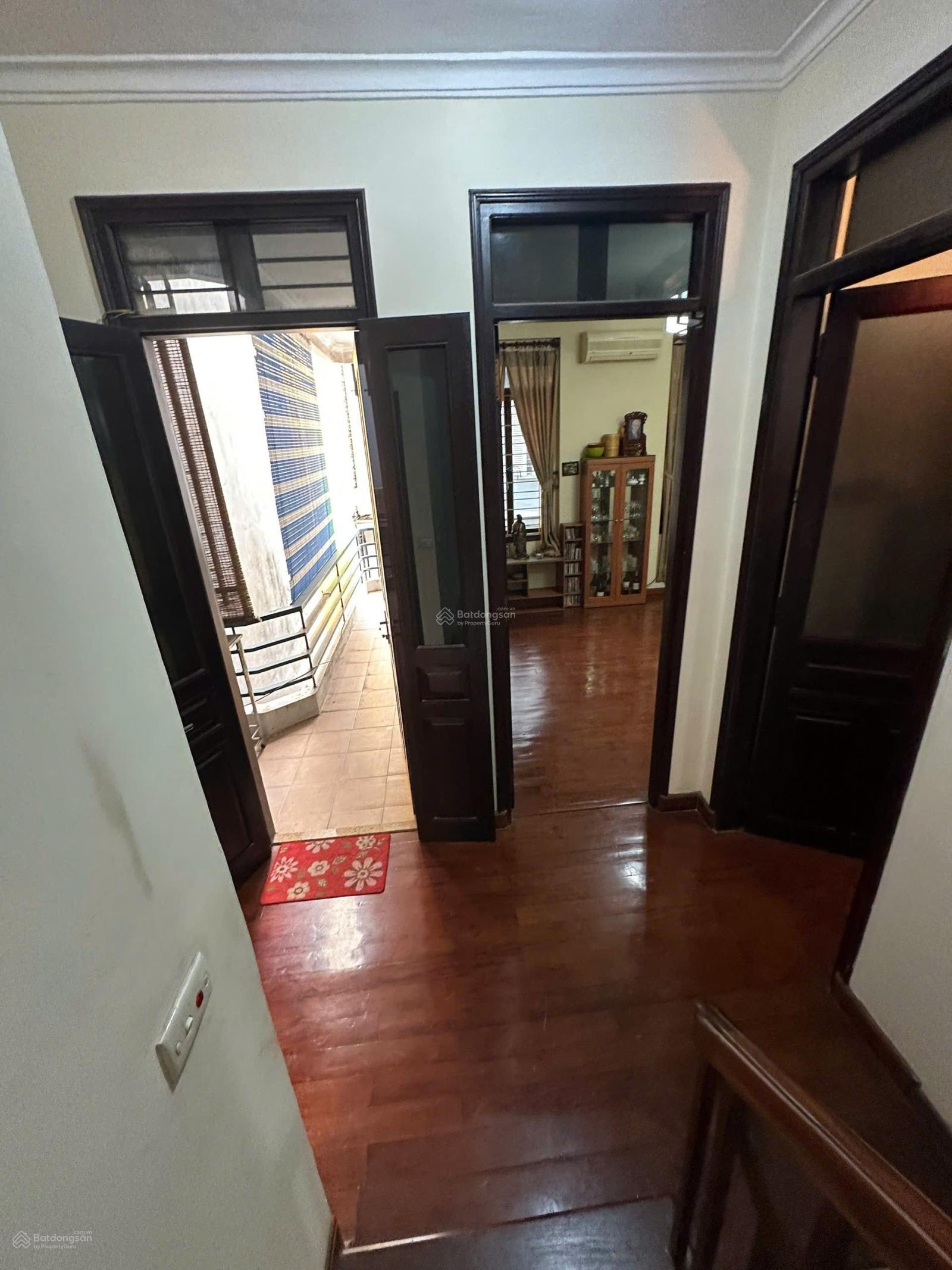 Chính chủ tôi kẹt tiền bán gấp nhà Vĩnh Phúc Ba Đình Hà Nội 58m2 XD 5 tầng 4 ngủ đầy đủ công năng