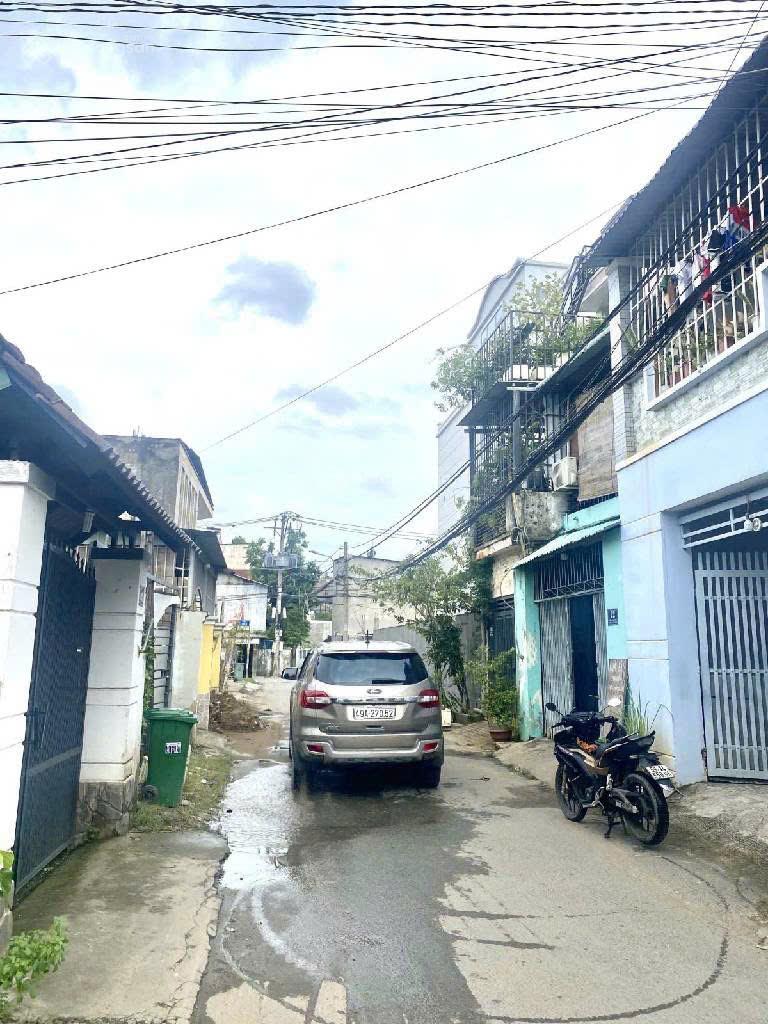 Bán nhà hẻm xe hơi thông sát D963 P Phú Hữu Quận 9 50m2 3,6 tỷ sổ hồng riêng 0764 994 ***