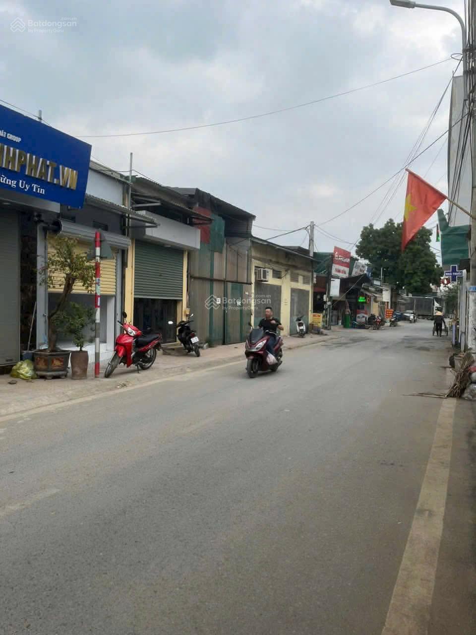 Bán 48m2 mặt đường La Tinh Đông La vị trí kinh doanh. Lh 0983 477 ***