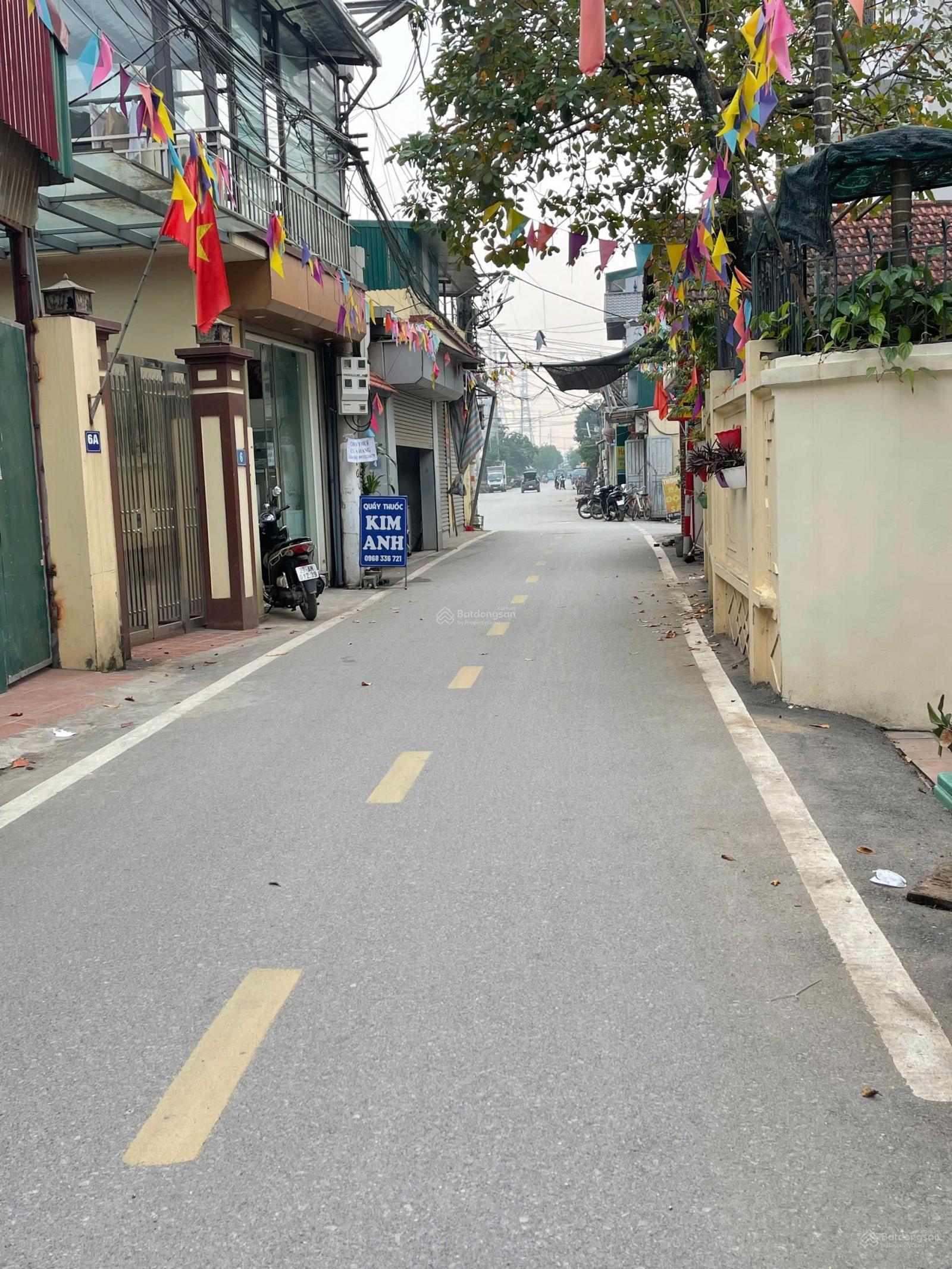 Bán 48m2 mặt đường La Tinh Đông La vị trí kinh doanh. Lh 0983 477 ***