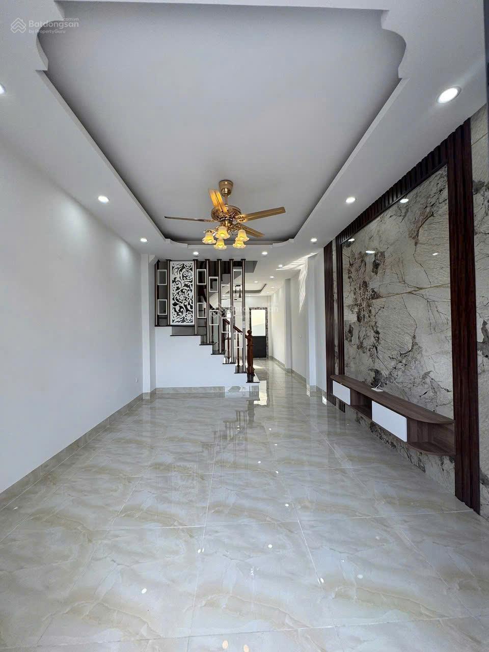 Bán NR 4PN, 3WC, 30m2 tại Quốc lộ 6, Chúc Sơn, Chương Mỹ Giá cực kỳ hấp dẫn 2.85 tỷ