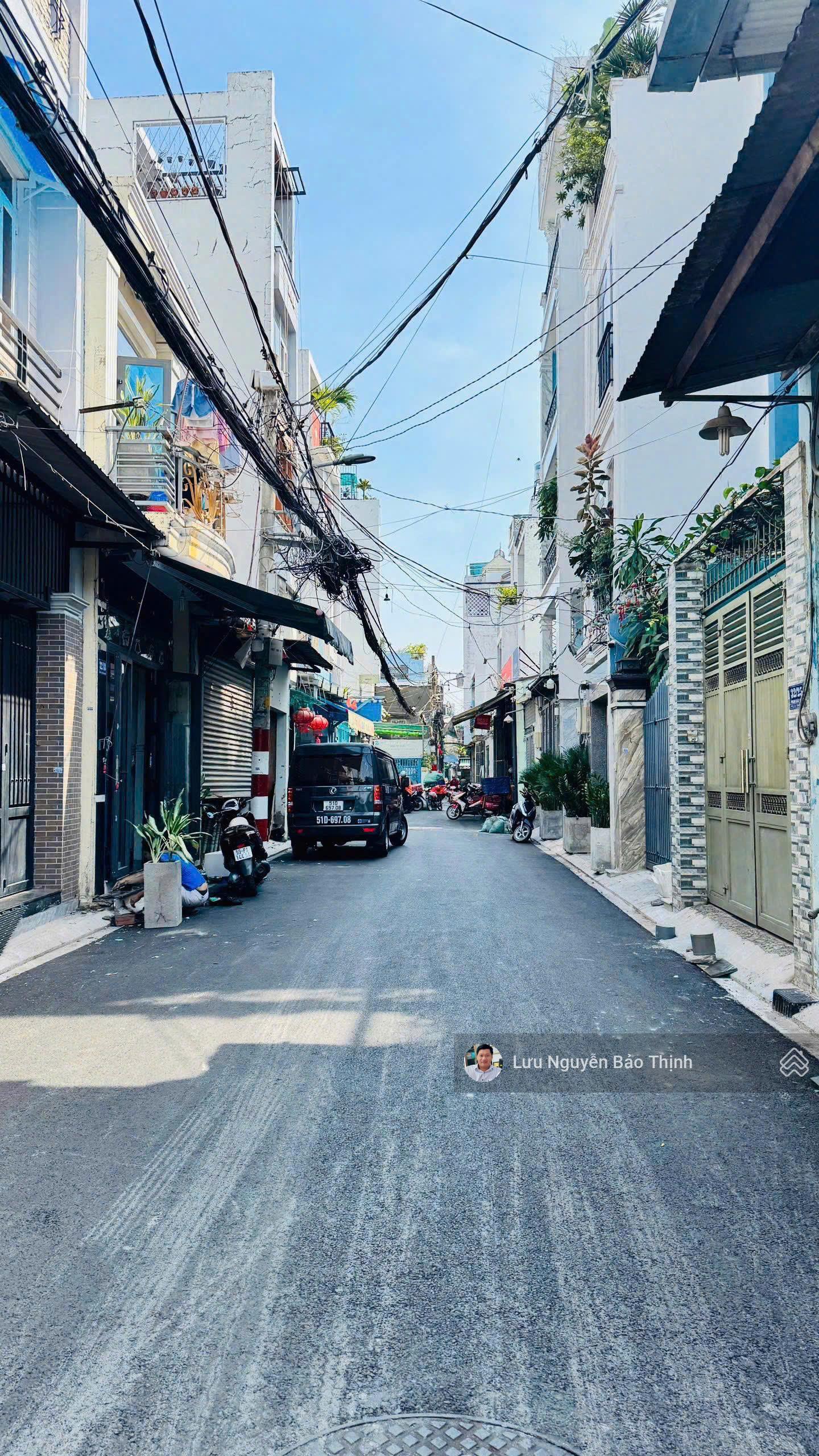 Bán nhà 63m2 gần công viên Bàu Cát, P. 11, Q. Tân Bình, giá rẻ