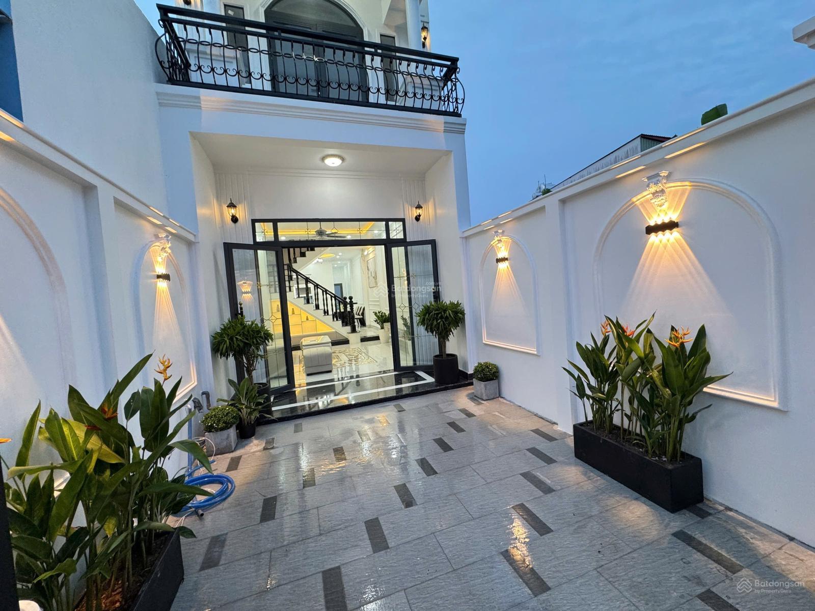 Siêu vị trí - nhà mặt tiền Phùng Há, Trung An, Mỹ Tho. DT: 4x19 hướng Nam 3PN3WC. Giá 4,8 tỷ TL