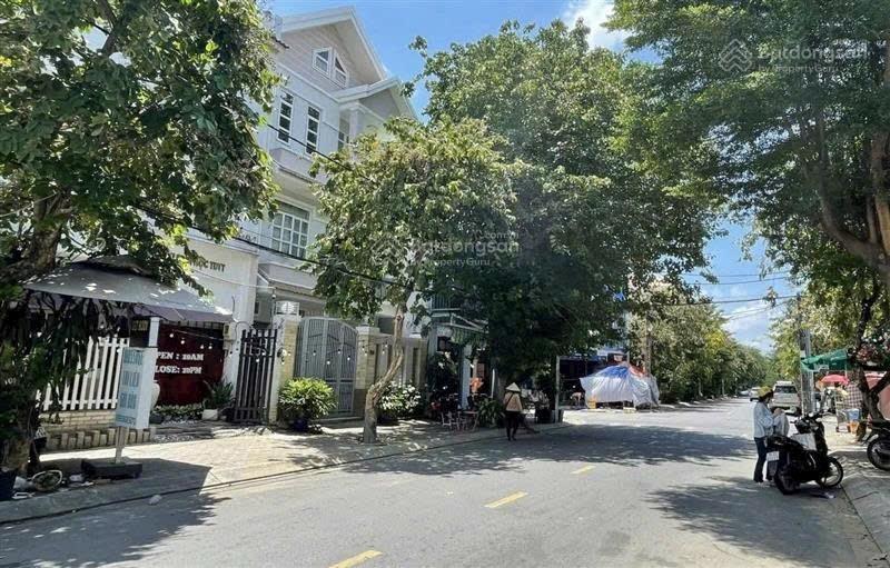 * Bán nhà 4 tầng, gần Nguyễn Thị Thập Quận 7,DT:4x18, đường trước nhà 12m,khu dân trí,Giá: 15,2 Tỷ