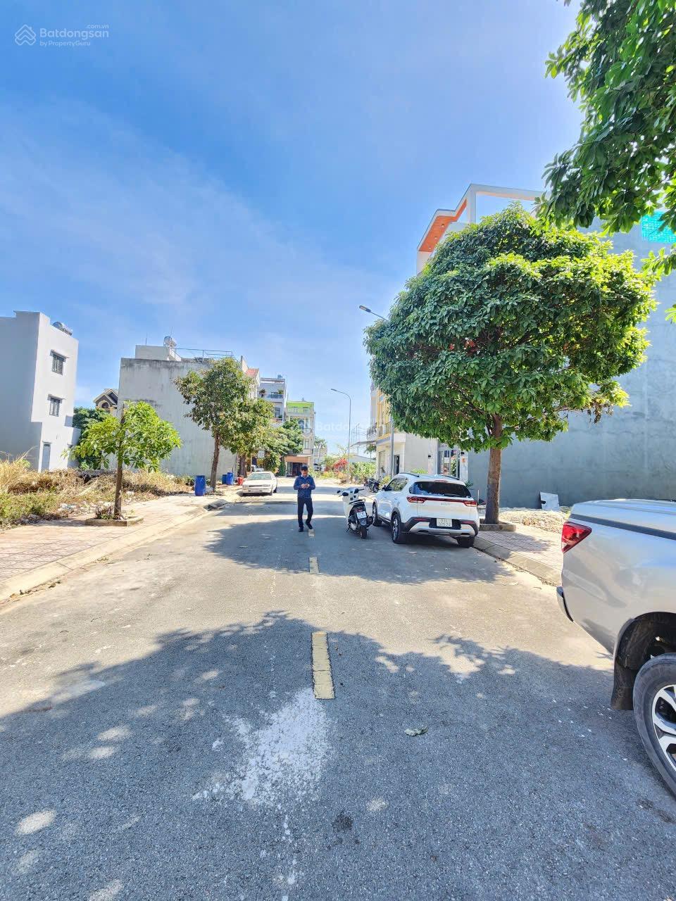 3.3 tỷ/ Bán đất KDC Phúc Đạt gần Vincom, p.Tân Đông Hiệp, Tp.Dĩ An. Đẹp không vướng phong thuỷ 3.3 tỷ/ Bán đất KDC Phúc Đạt gần Vincom, p.Tân Đông Hiệp, Tp.Dĩ An. Đẹp không vướng phong thuỷ