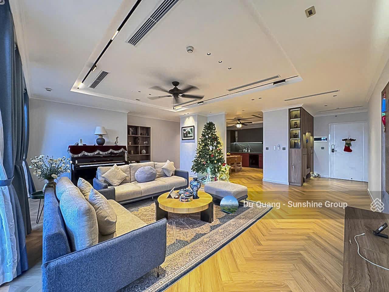 Bán Căn 5 ngủ Sunshine Riverside- 200m2 - View đẹp nhất: Sông + Cầu + Hồ Tây- (full đồ + Sổ)