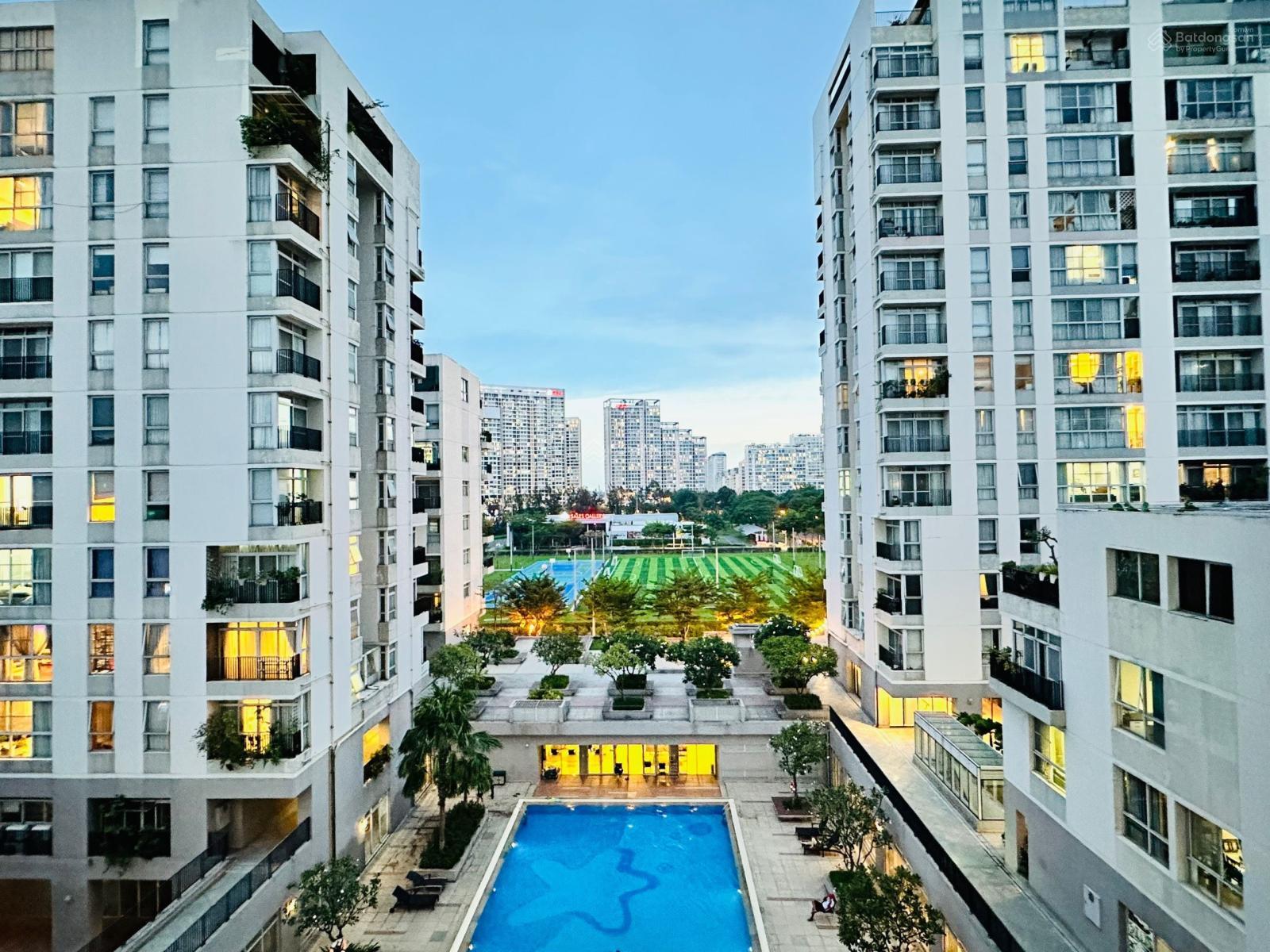 9,8 tỷ căn hộ Starhill PMH 95m2 lầu cao căn góc view hồ bơi thiết kế cao cấp 03 phòng ngủ