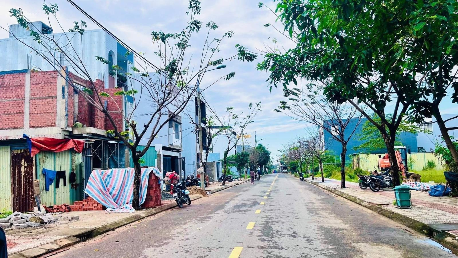 Bán lô đất đường Trương Xuân Nam- nam hoà xuân- trục thông đẹp.