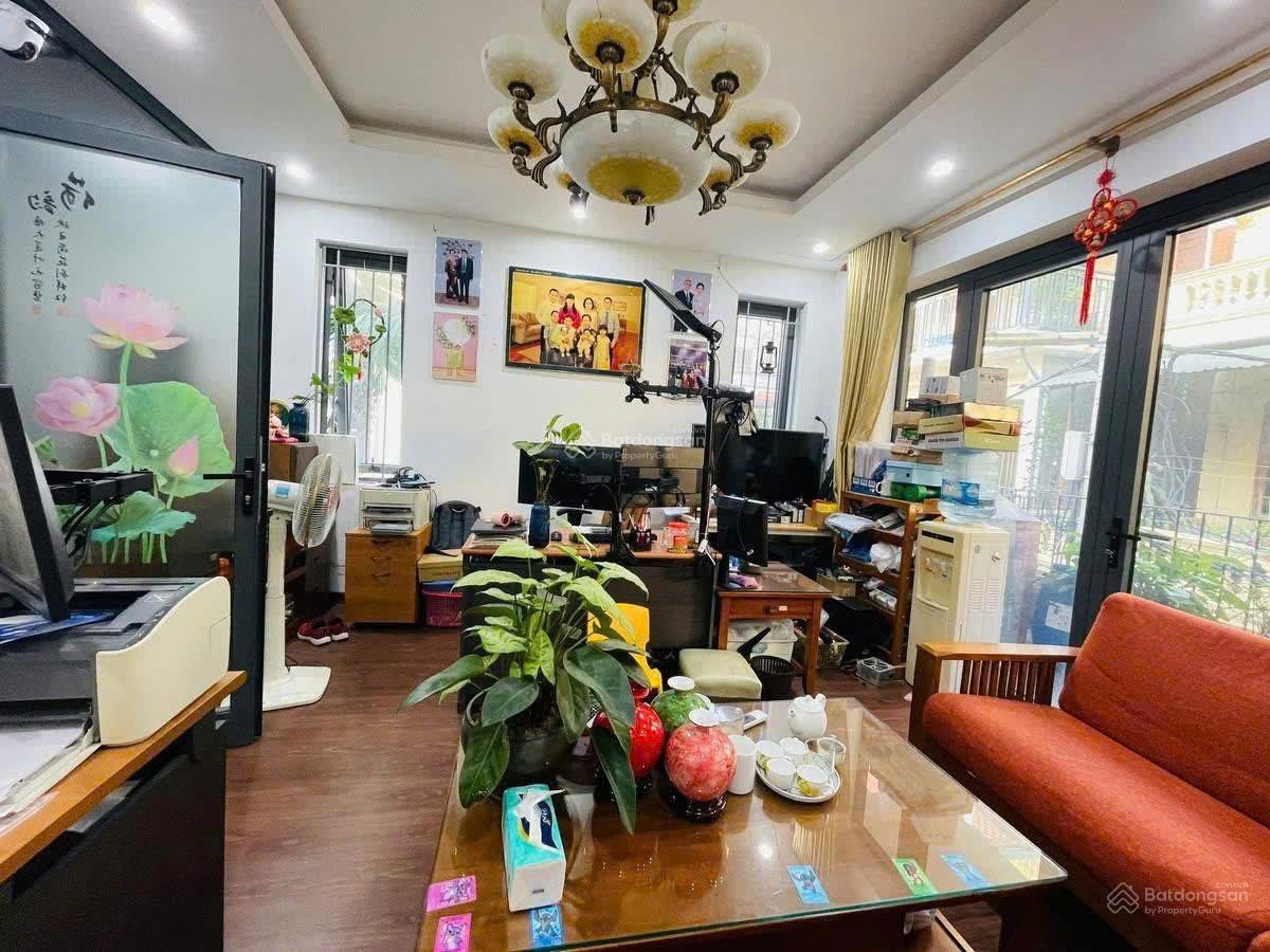 Bán nhà ngõ An Dương Vương, Tây Hồ 4 tầng ô tô đỗ cửa giá 17,7 tỷ