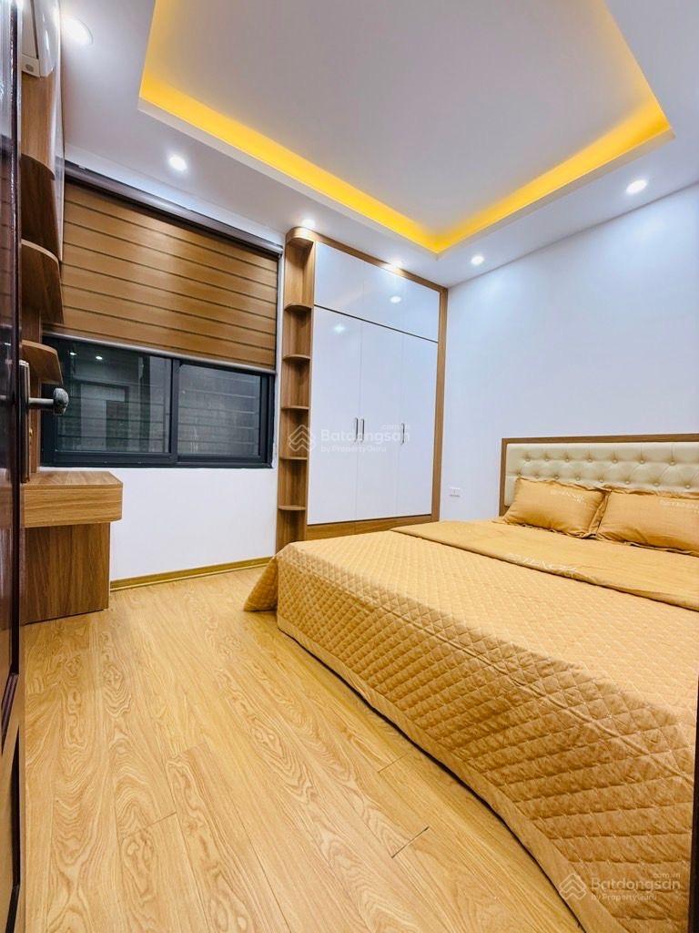 Bán Nhà Phân Lô Oto Đỗ Cửa DT 40m2 Giá 9,7 Tỷ