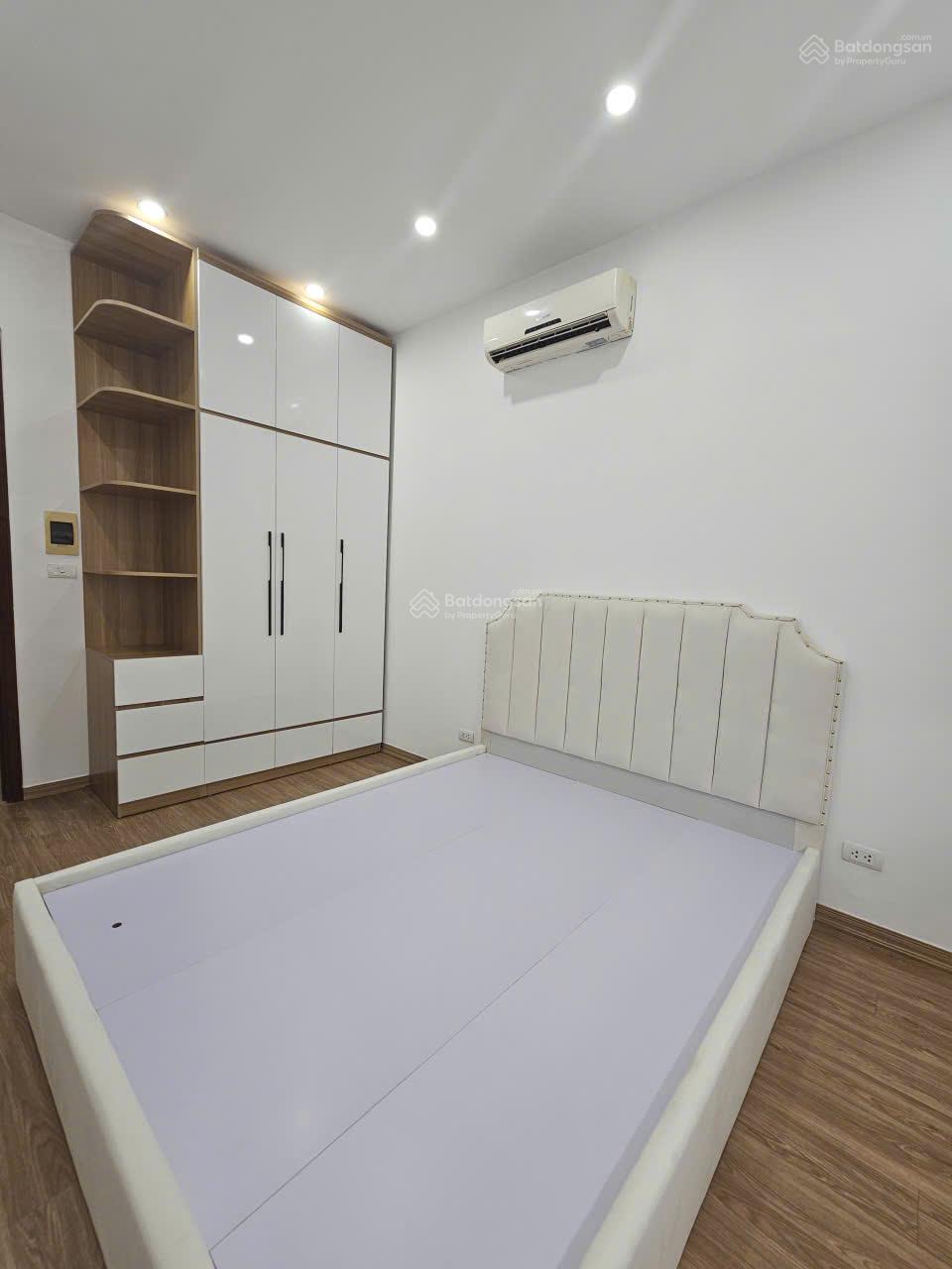 cho thuê căn 3 ngủ 133m full nội thất tại cc Ngô Thị Nhậm lh 0878 800 *** cho thuê căn 3 ngủ 133m full nội thất tại cc Ngô Thị Nhậm lh 0878 800 ***