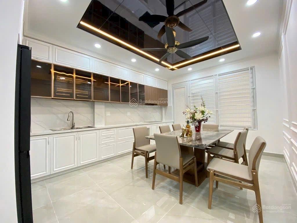 Bán nhà 4 tầng thang máy, Quận 7 ngay Lâm Văn Bền, đường số 10m DT 4x16m nhà mới ở ngay giá 17,8 tỷ