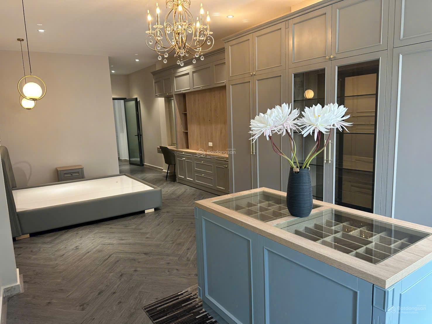 Bán nhà Mặt Tiền Nguyễn Chí Thanh , Phường Minh Phụng , 4,5m X 19m , 3 lầu , 16,8 tỷ thương lượng