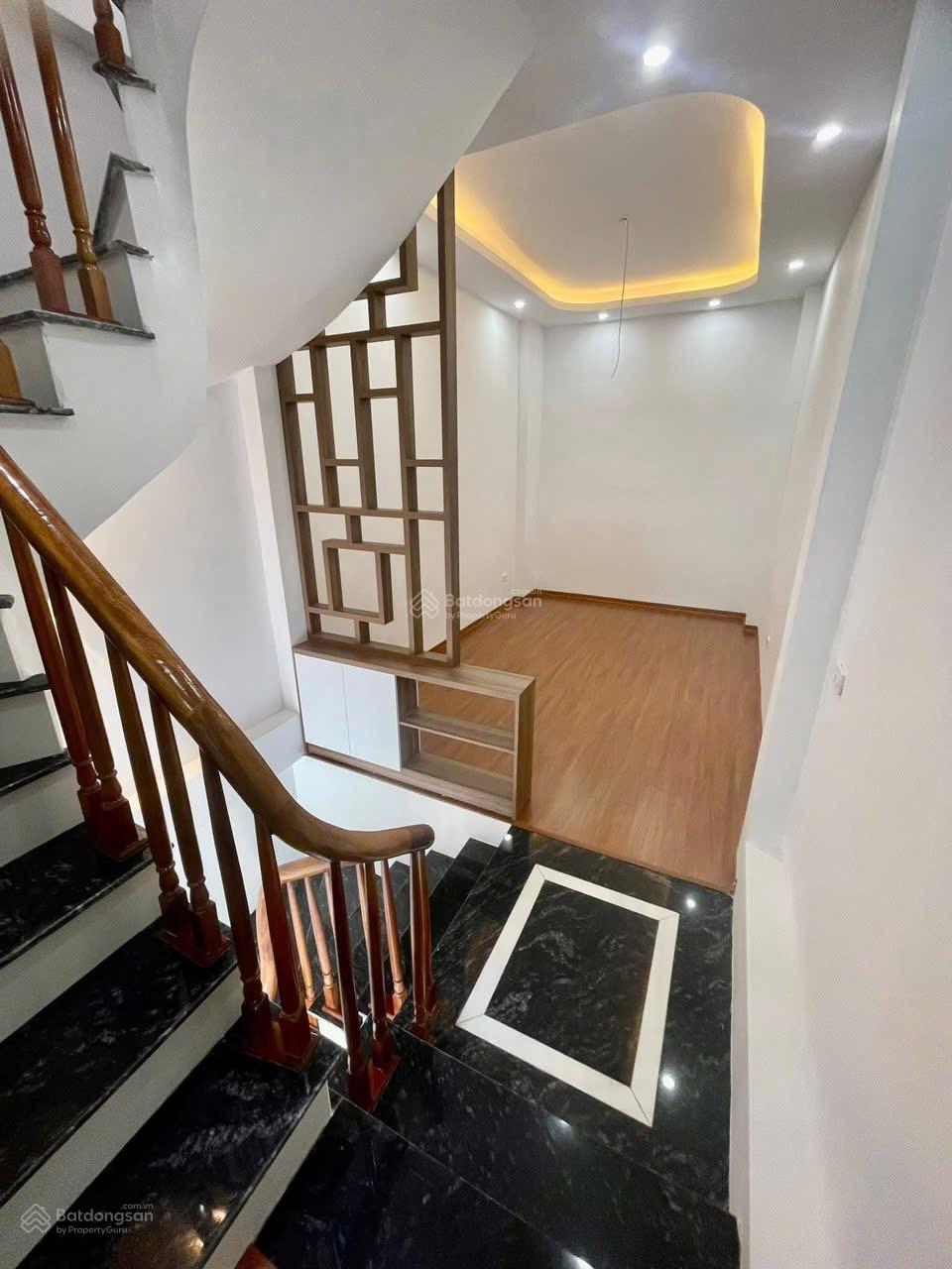 Bán nhà 50m2 sử dung xây 4 tầng đường oto vào giá hơn 6 tỷ