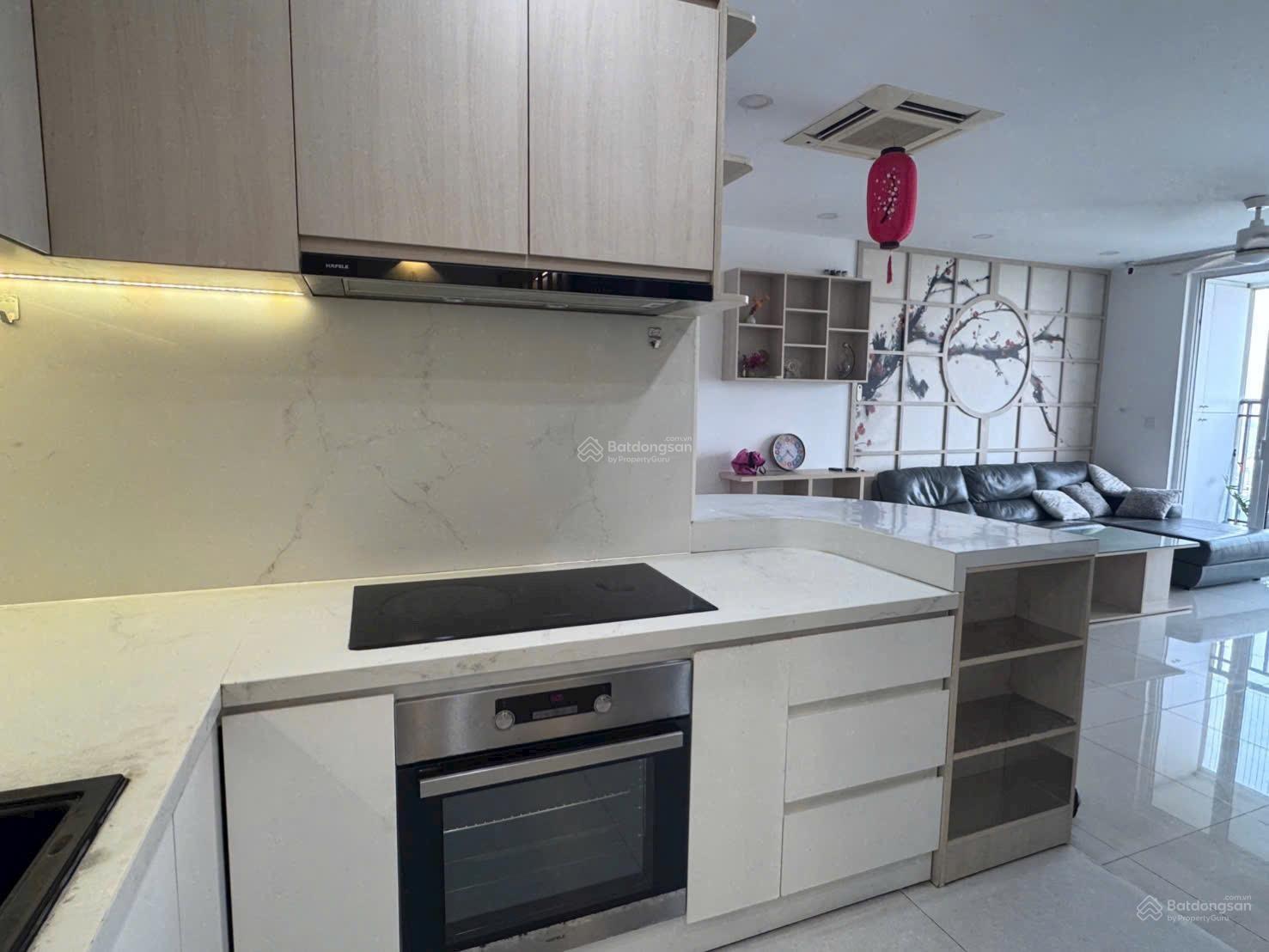 Bán căn góc tầng cao 3PN/2WC sẵn hđ thuê, nhà mới đẹp-Golden Mansion 2026 tháo gỡ pháp lý Bán căn góc tầng cao 3PN/2WC sẵn hđ thuê, nhà mới đẹp-Golden Mansion 2026 tháo gỡ pháp lý