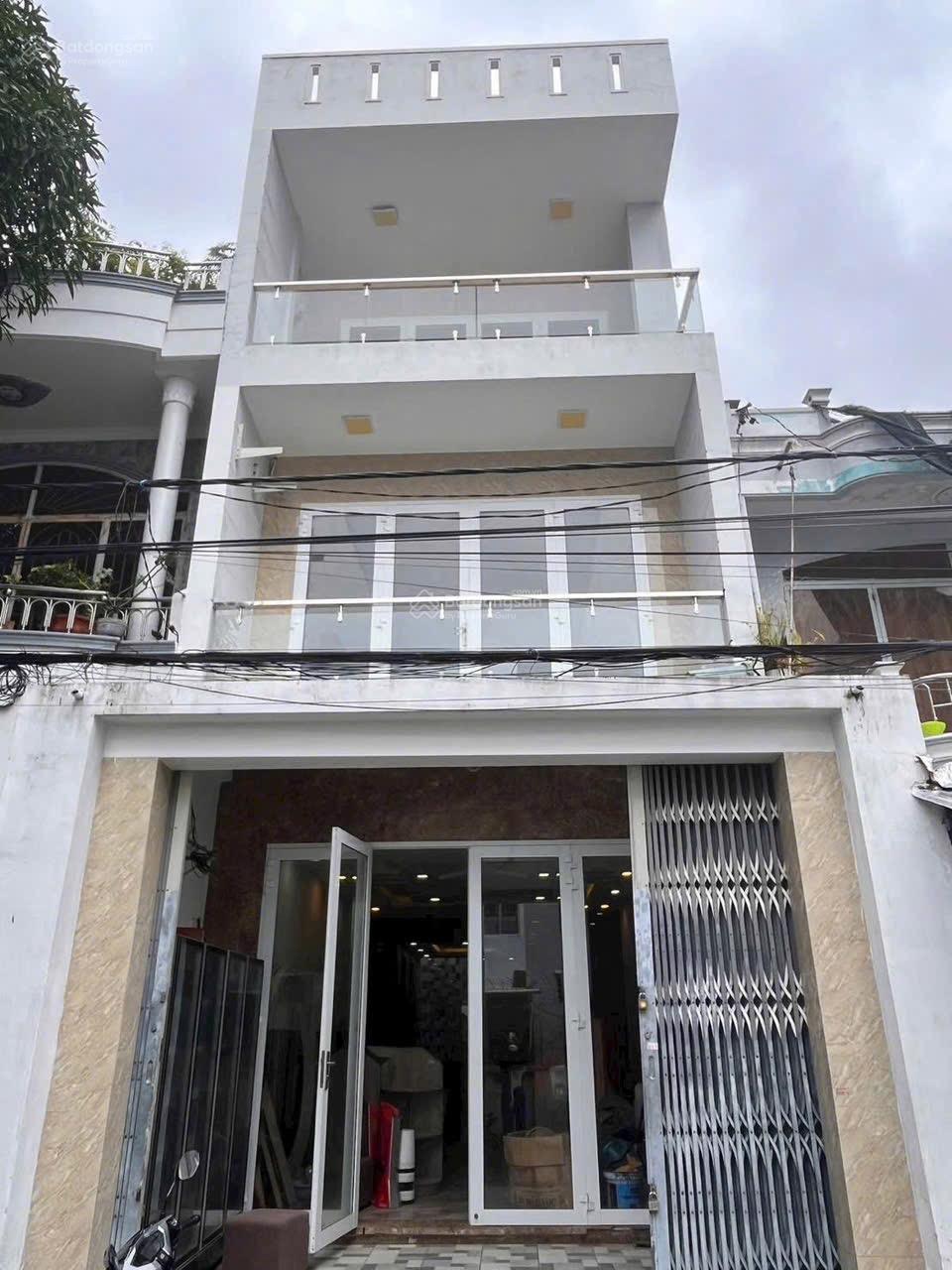 Bán nhà 3 tầng mặt tiền đường Trần Thị Tính 89,6 m2 giá 7,6 tỷ - Phường Nha Trang!