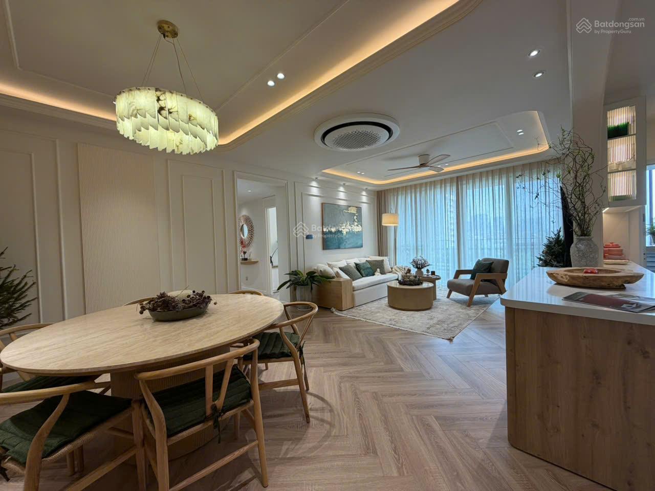 Bán căn hộ full nội thất mới 100%, diện tích 123m2, 3PN-2WC, căn góc, view công viên LH 0938 880 ***