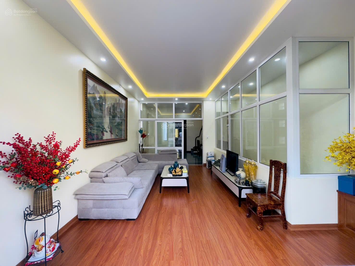 NHÀ 5 TẦNG THANG MÁY PHÂN LÔ KĐT ICC QUÁN MAU LẠCH TRAY - 100m2; ngang 5m; Giá cực hấp dẫn