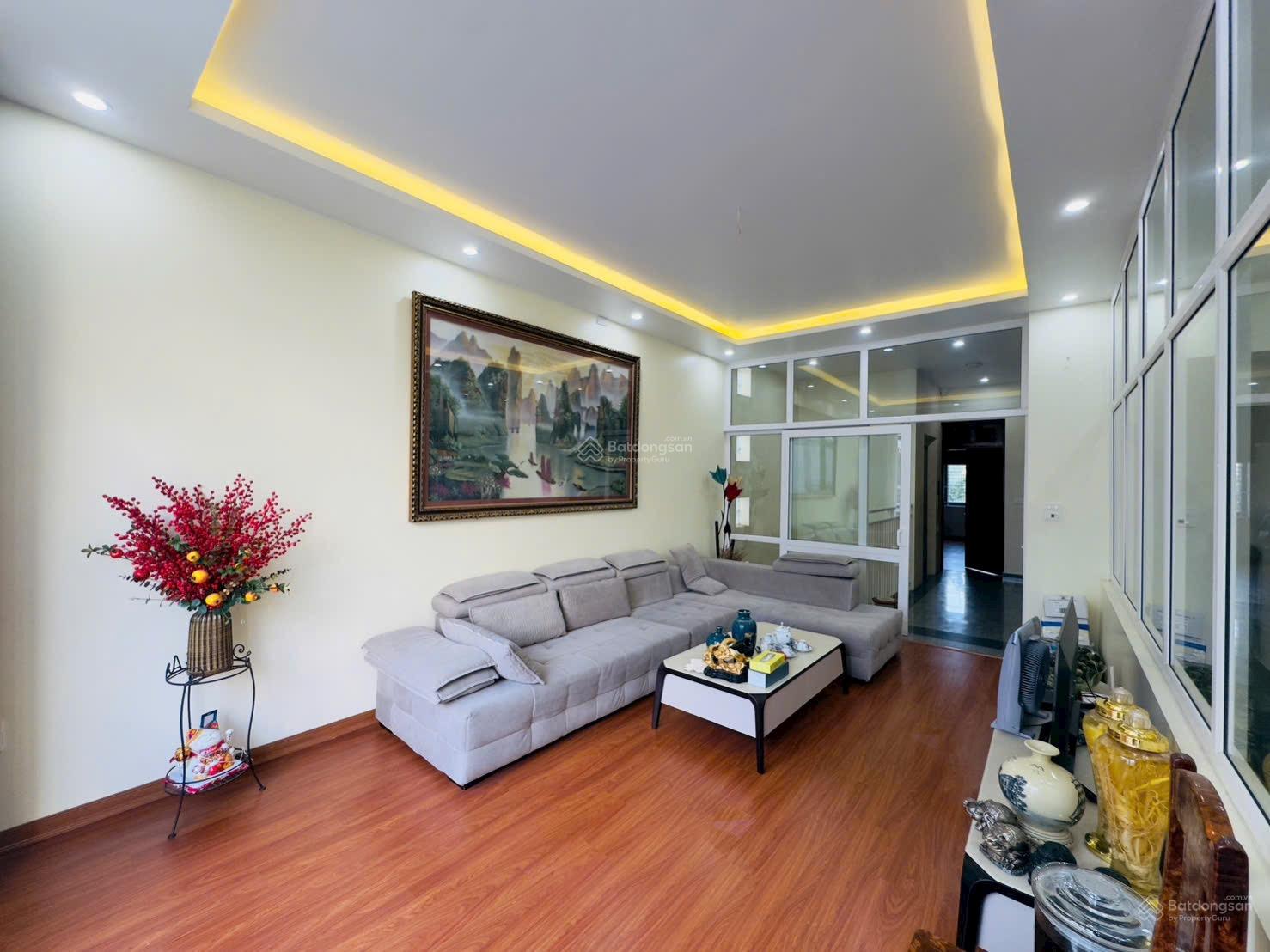 NHÀ 5 TẦNG THANG MÁY PHÂN LÔ KĐT ICC QUÁN MAU LẠCH TRAY - 100m2; ngang 5m; Giá cực hấp dẫn