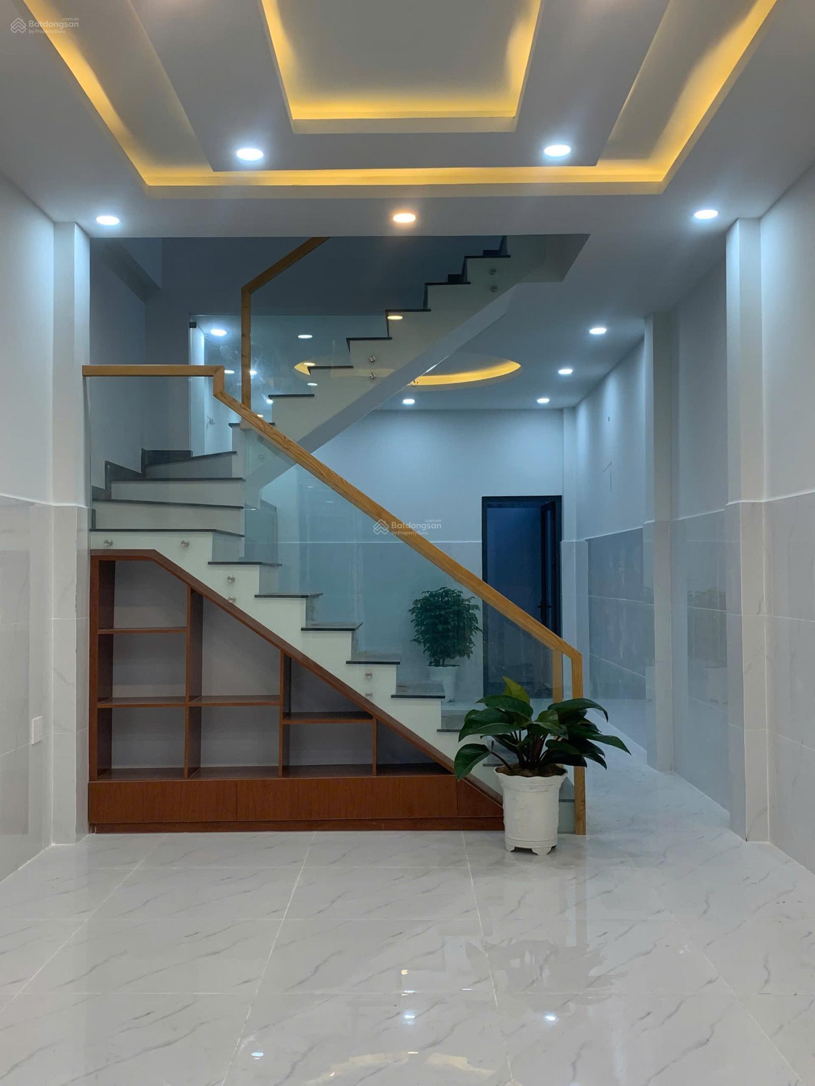 Bán nhà 3PN , Hướng Tây Bắc _ Đường Lê Văn Việt , Long Thạnh Mỹ , Quận 9