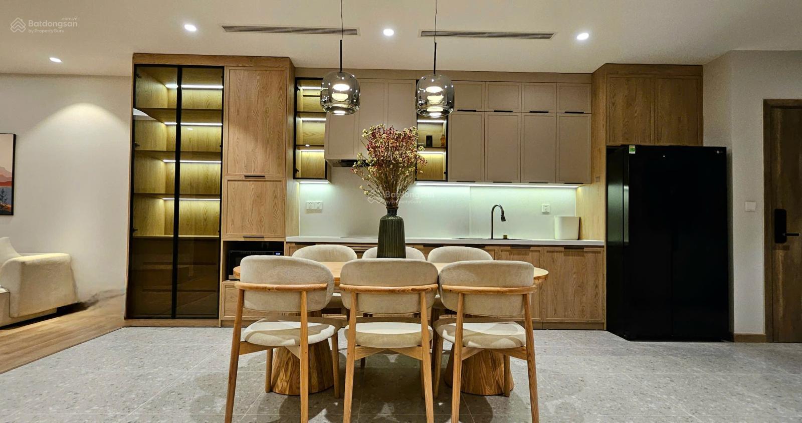 LANDMARK - Cần bán căn 3PN 116m2 view hồ thiên nga. LANDMARK - Cần bán căn 3PN 116m2 view hồ thiên nga.