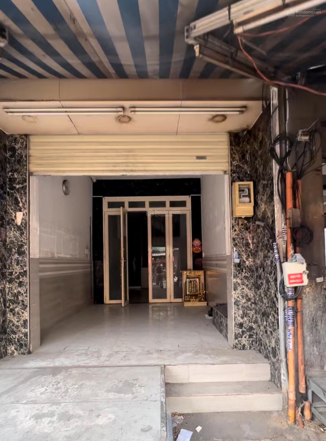 Bán NP 6PN, 4WC, 194m2 tại Âu Cơ, Q11, HCM giá siêu hời 15 tỷ