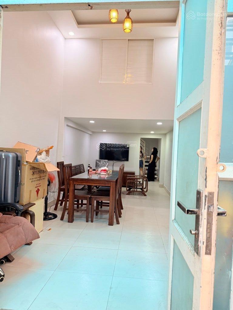 Mặt tiền kinh doanh Nguyễn Cảnh Chân Q1 chỉ 7 tỷ 2