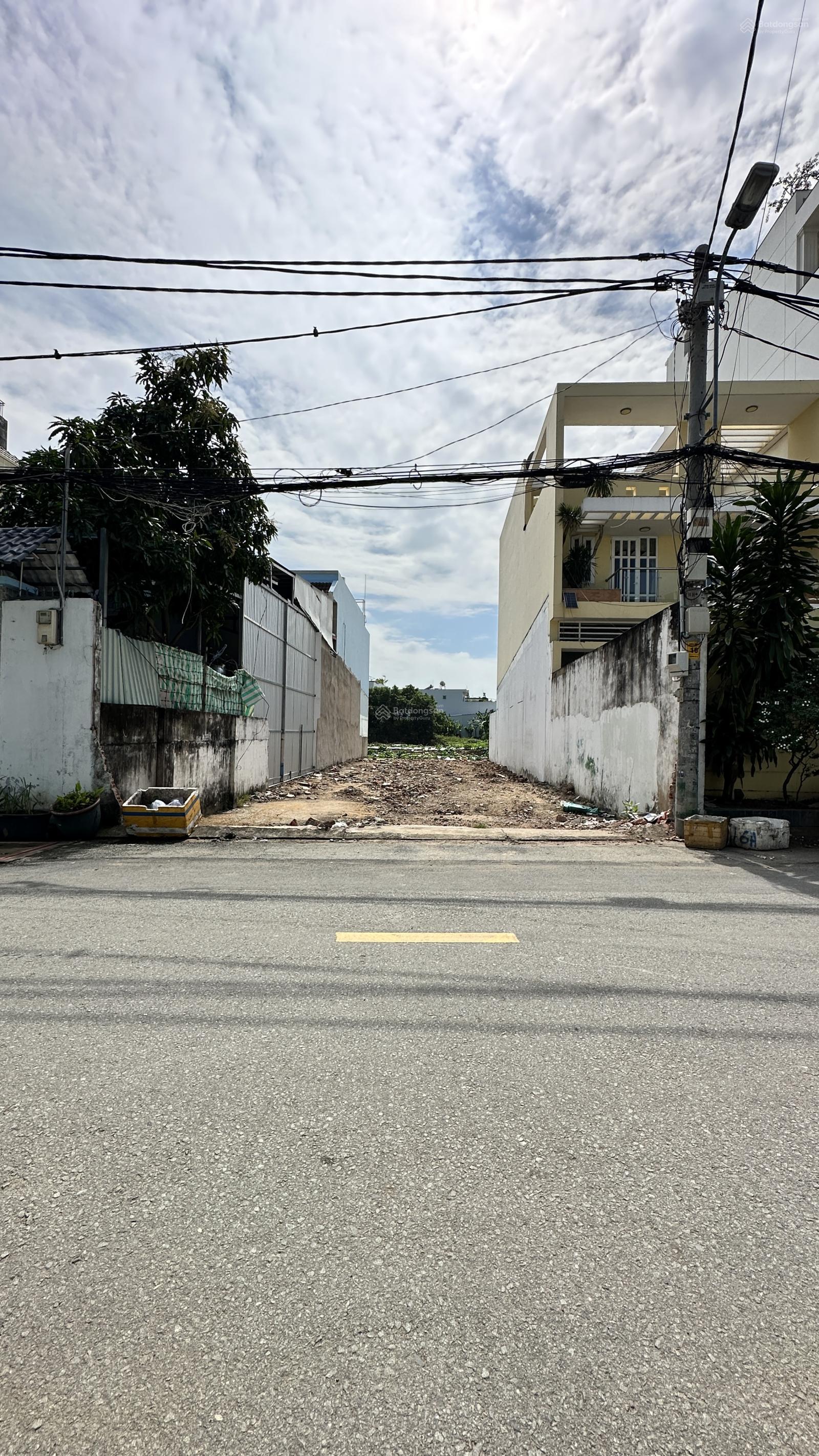 Bán đất 200m2 giá 20 tỷ mặt tiền đường 28, Cát Lái, TPHCM