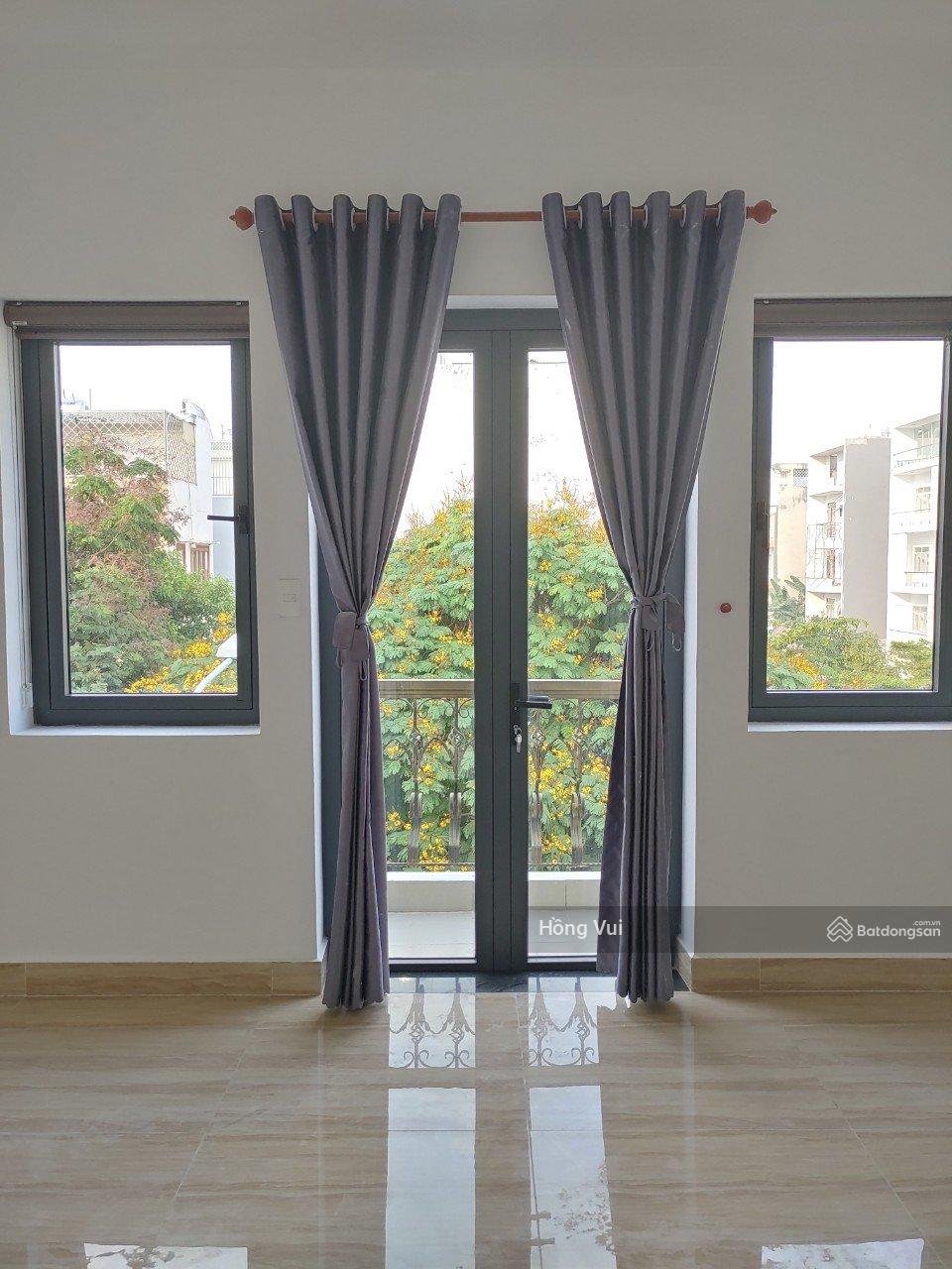 Cần bán nhà phố Ninh Giang gồm trệt 2 lầu 1 tum giá 8.5 tỷ, sổ hồng riêng.LH 0938 821 ***