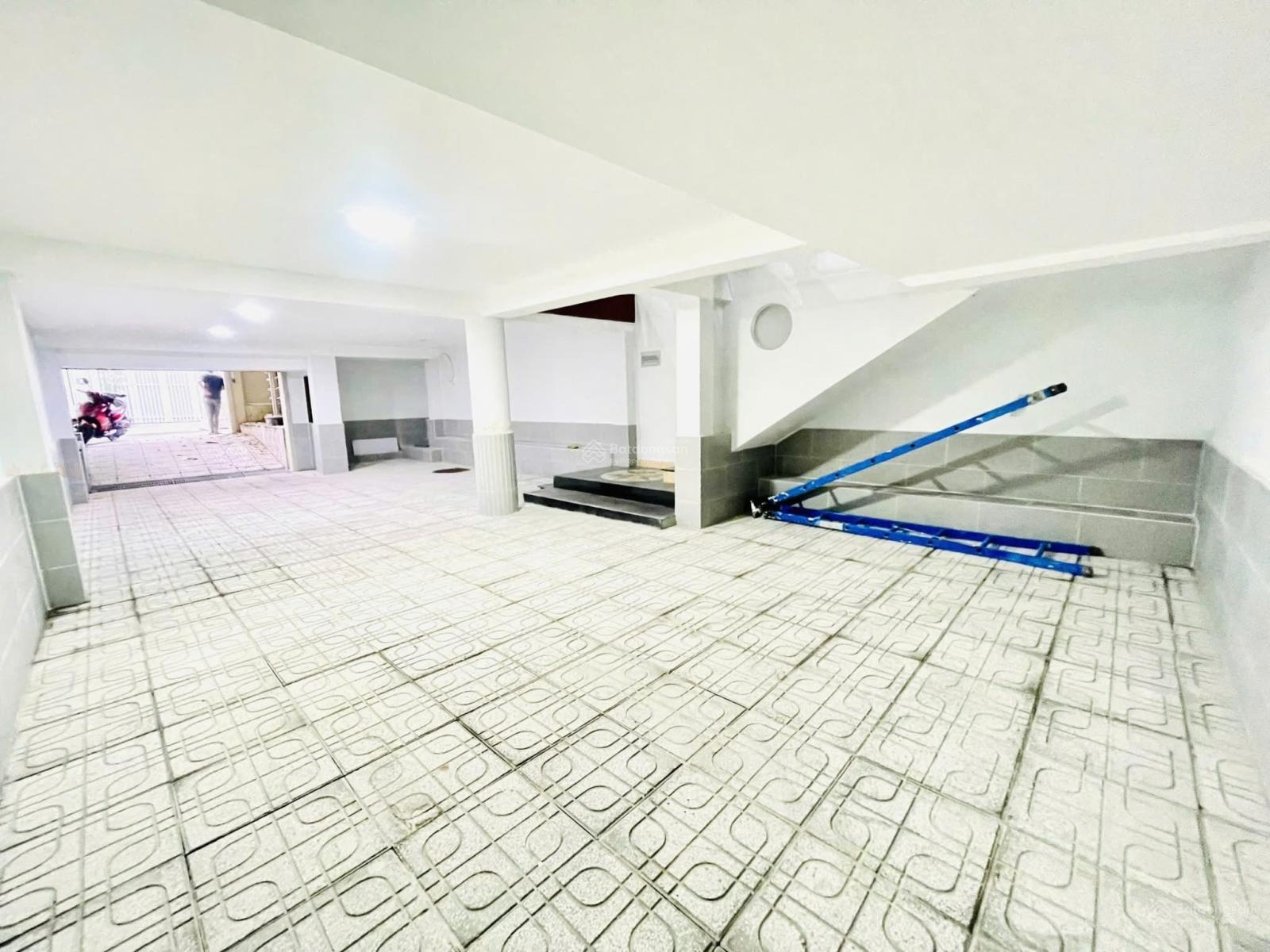 Cho thuê biệt thự đường Tô Hiến Thành P12 Quận 10 - DT 7x25m - hầm 4 tầng - 60 triệu - 0979 282 ***