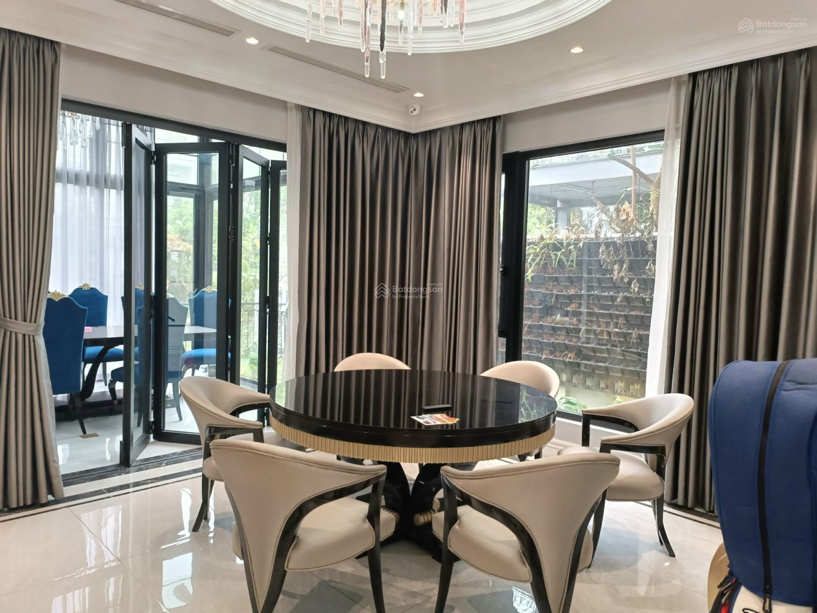 Bán nhanh BT đơn lập 350m giá 100 tỷ do kẹt tiền. Khu Vinhomes Harmony, đường 40m nội khu yên tĩnh