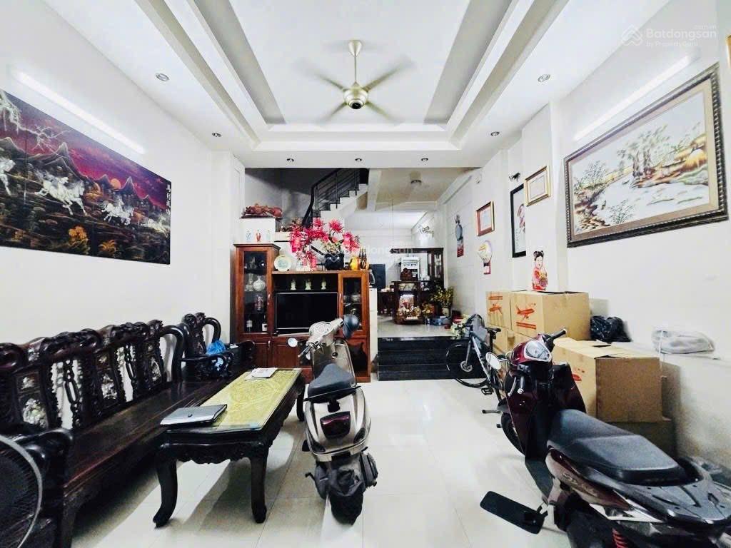 Bán nhà 5x17m - 4 tấm mới đẹp mặt tiền phường Tân Sơn Nhì, Tân Phú - Giáp Tân Bình giá 12,5 tỷ TL