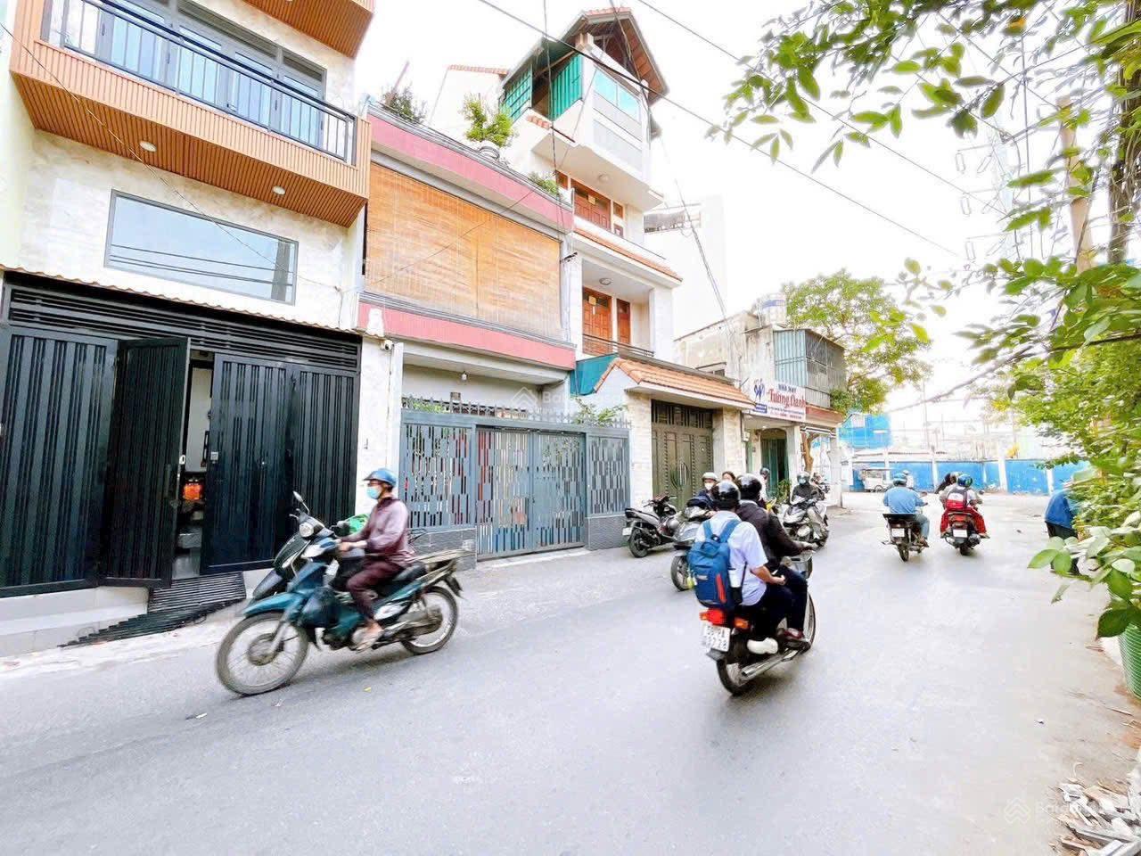 Bán nhà 5x17m - 4 tấm mới đẹp mặt tiền phường Tân Sơn Nhì, Tân Phú - Giáp Tân Bình giá 12,5 tỷ TL