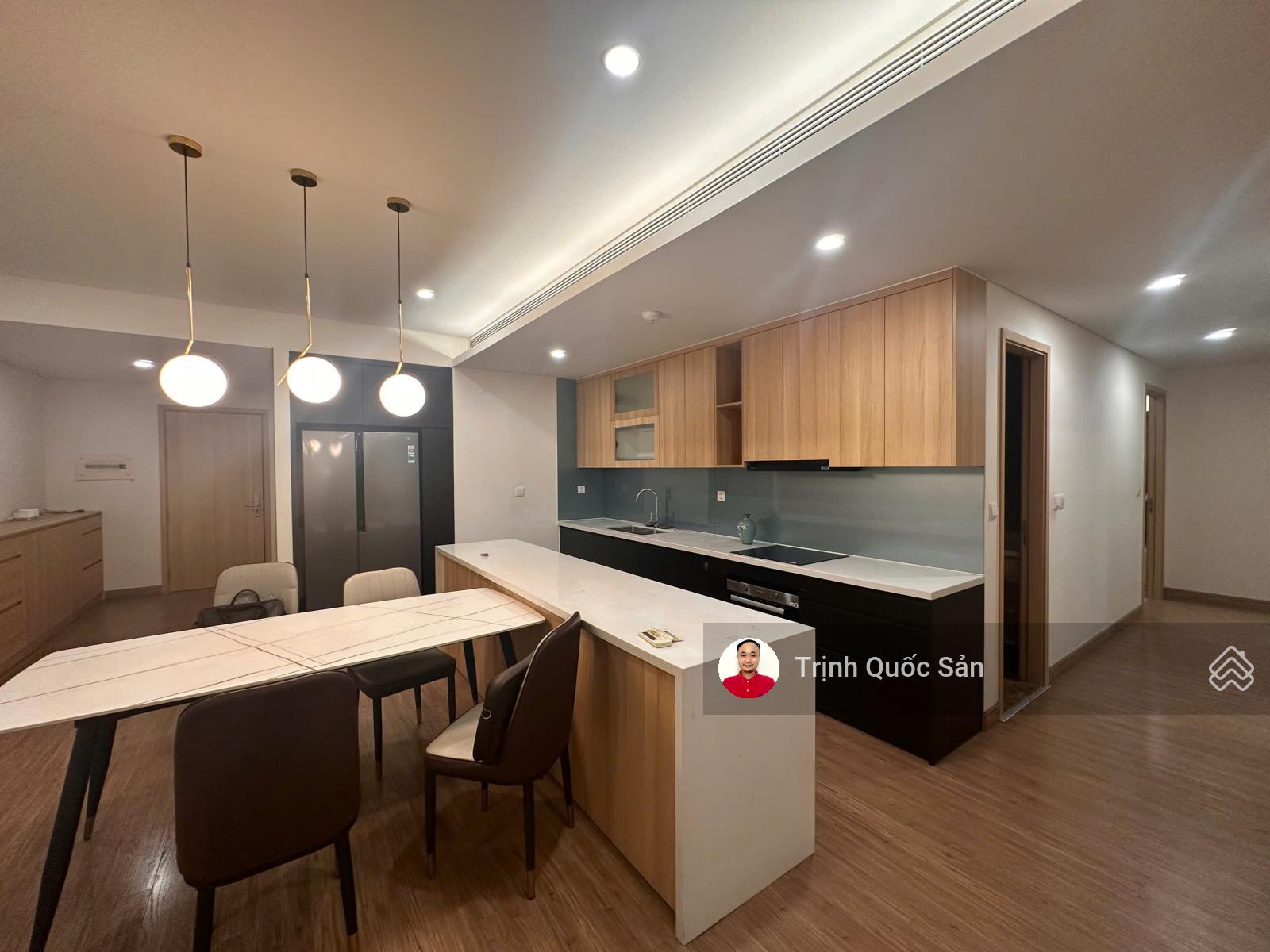 Cho thuê Sky Park Residences, 130m2, 3 ngủ + 1 kho, full đồ , 27 Triệu. Liên hệ: O/971.342.965