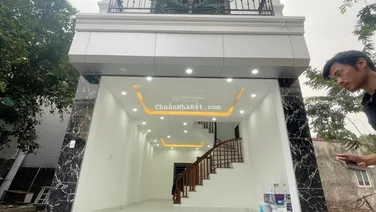 Hiếm căn Đơn Lập Tại Cát Quế Hoài Đức, khu vực sầm uất, DT 40m2 Giá 3,9 ty còn TL