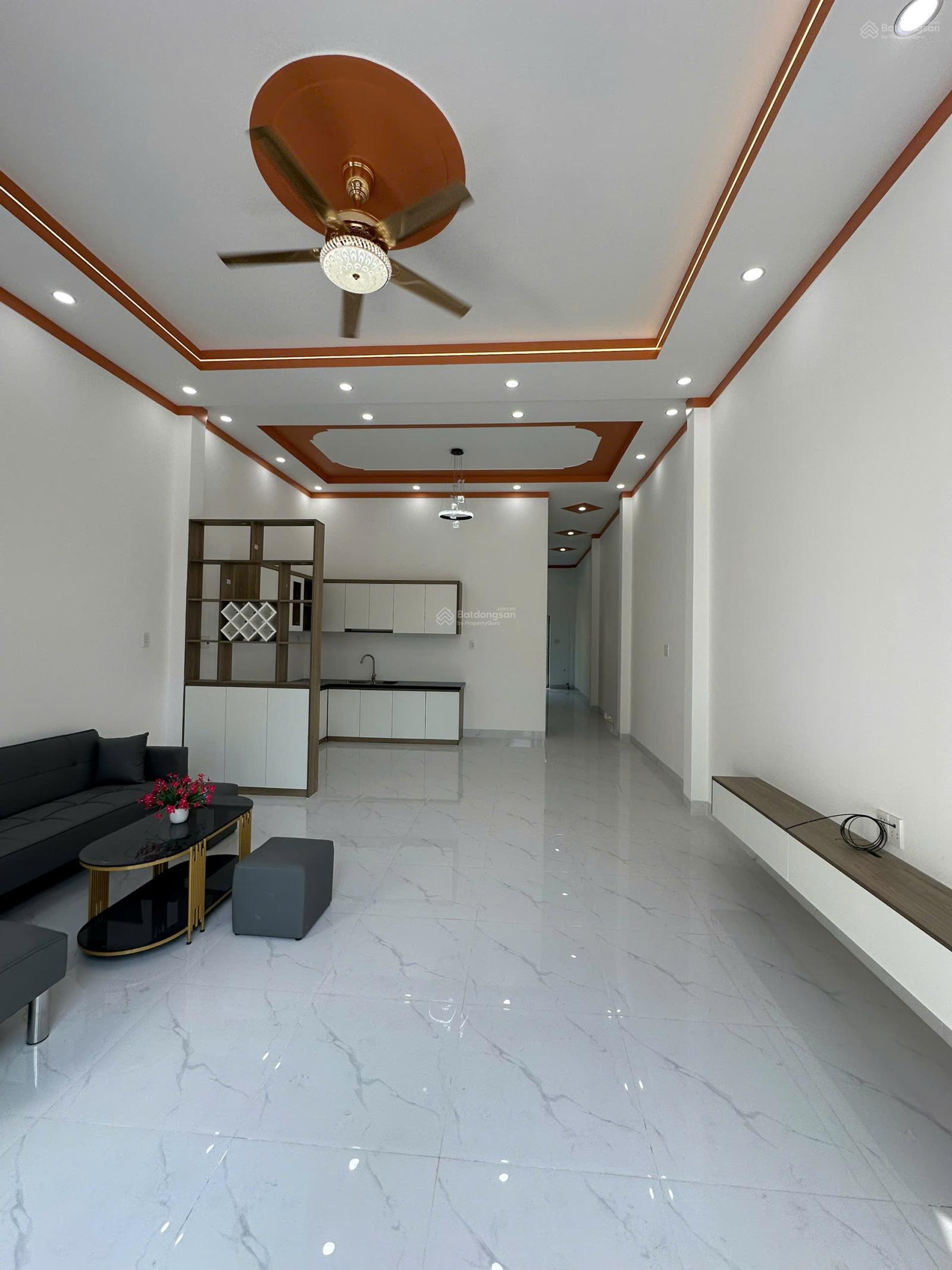 400Tr có nhà mới đẹp 2pn 5x20 dân cư đông sát QL13