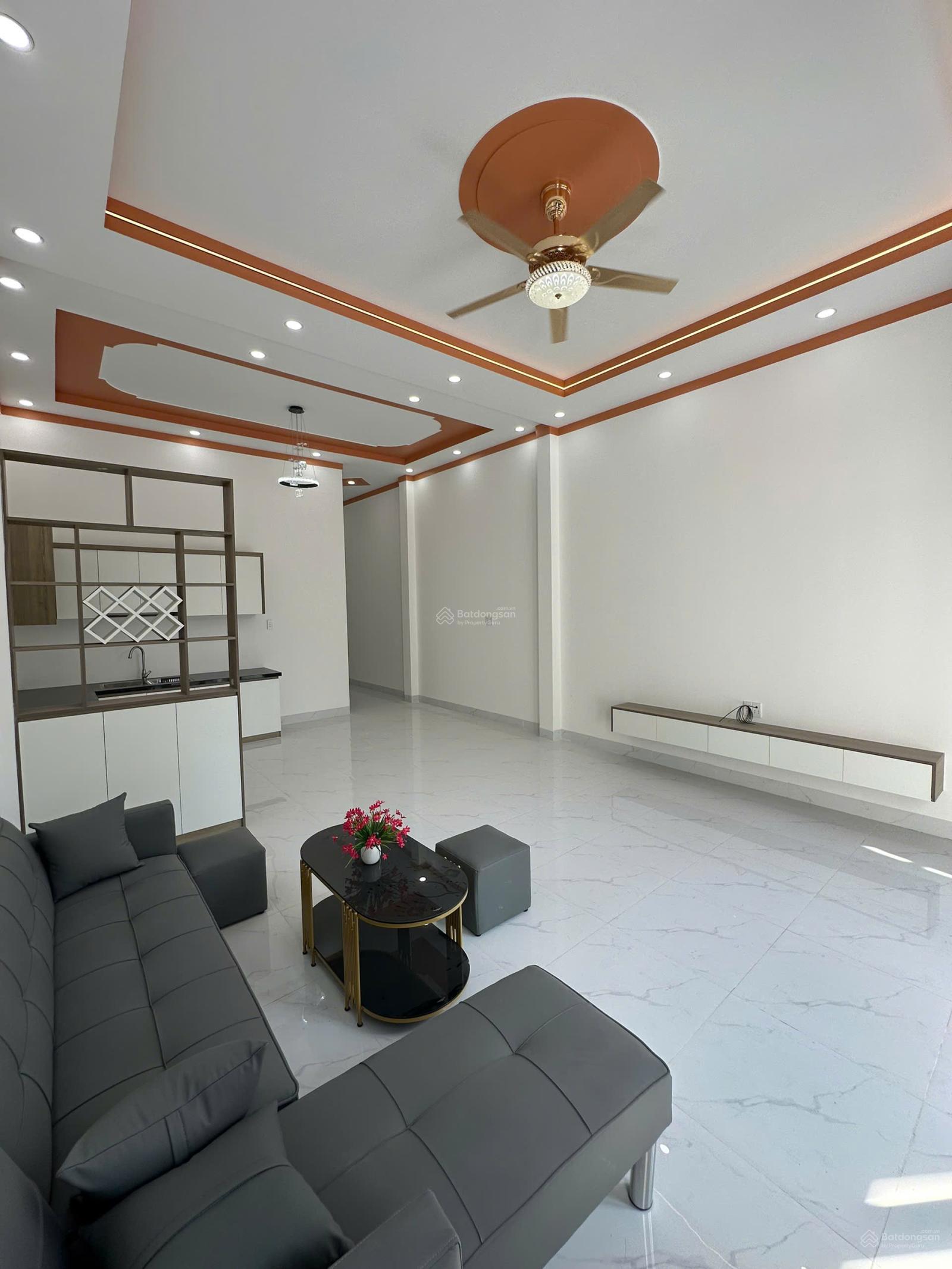 400Tr có nhà mới đẹp 2pn 5x20 dân cư đông sát QL13