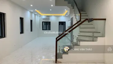 Cho thuê căn liền kề Vinhomes Ocean Park 3, khu Phố Biển, hoàn thiện 2 tầng, đồ cơ bản, giá 10tr BP