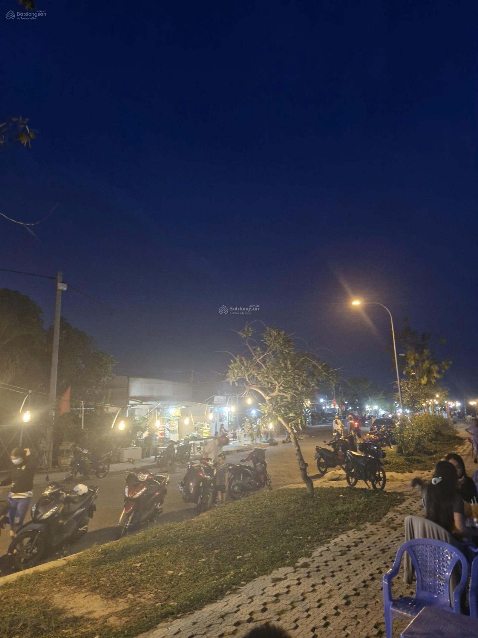 Bán đất góc 2 mặt tiền bờ kè Bình Mỹ đường Trần Quang Đạo xã Bình Khánh, Cần Giờ, dt 274m