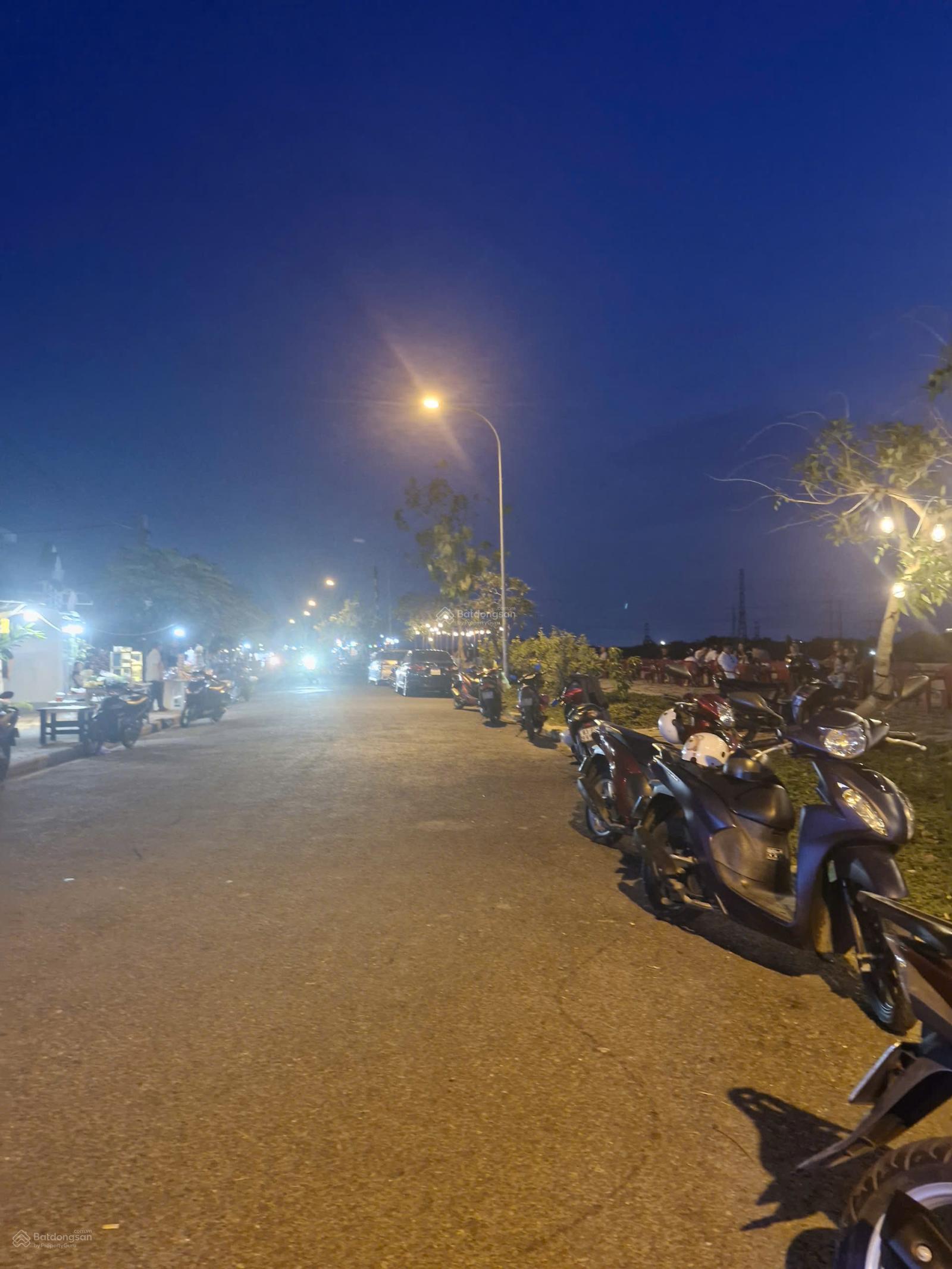 Bán đất góc 2 mặt tiền bờ kè Bình Mỹ đường Trần Quang Đạo xã Bình Khánh, Cần Giờ, dt 274m