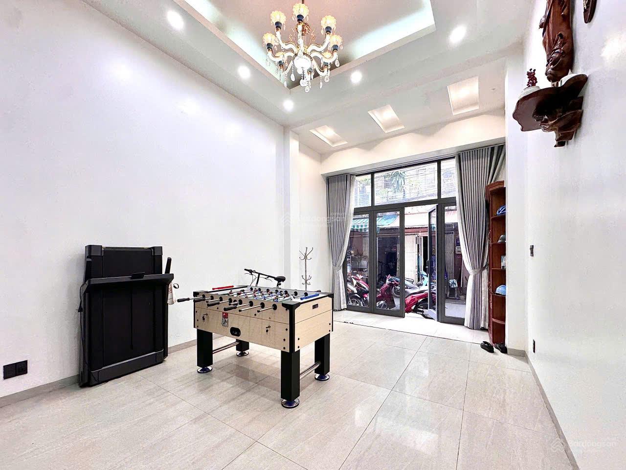 Bán nhà 4 tầng HXH (4,2x15m) đường Phạm Văn Hai - Út Tịch. Giá 14,5 tỷ