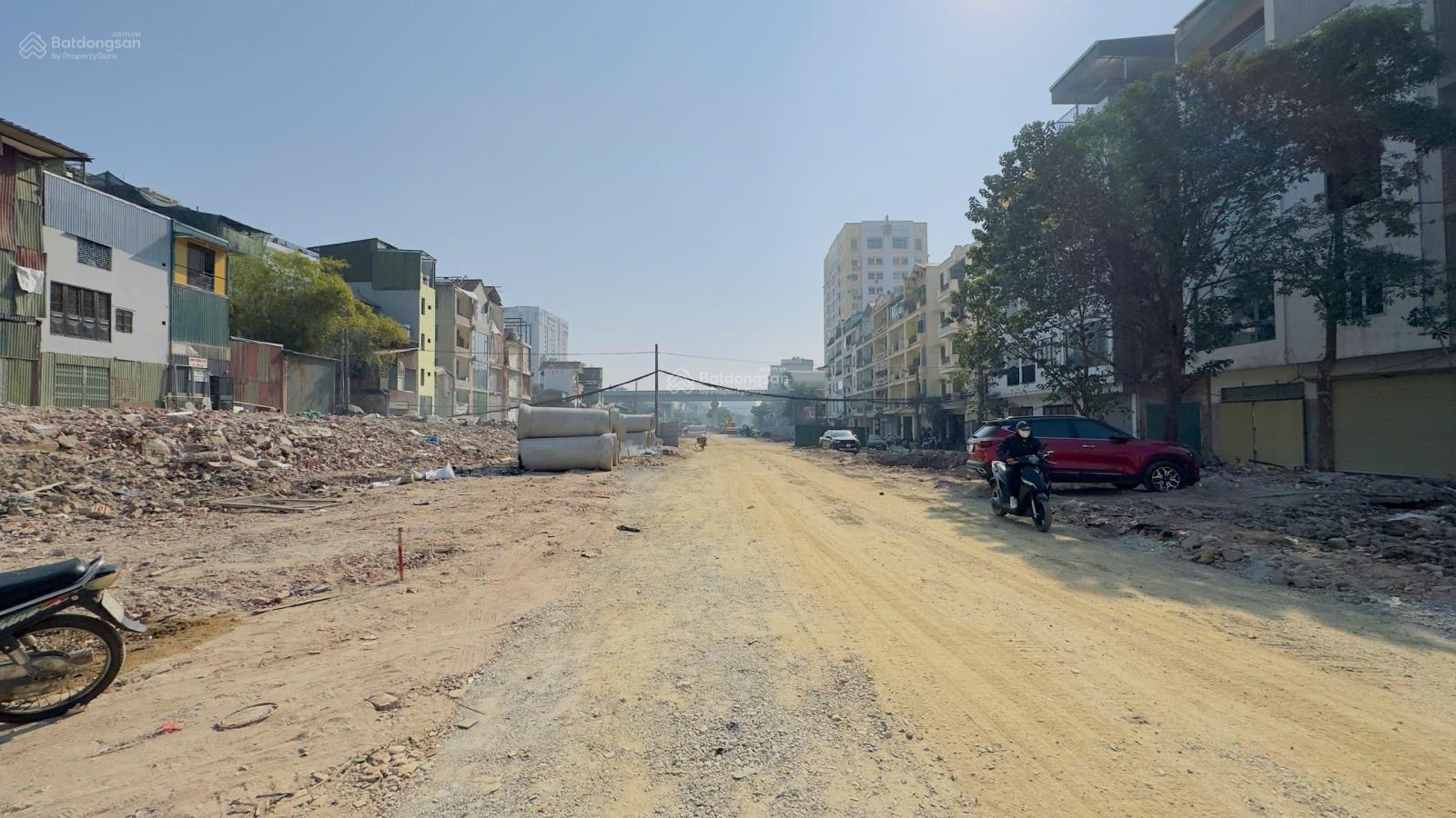 BÁN NHÀ PHỐ ĐÊ LA THÀNH - HOÀNG CẦU VOI PHỤC - 132M - MẶT TIỀN 8,8M - ÔTÔ TRÁNH - GIÁ 41 TỶ