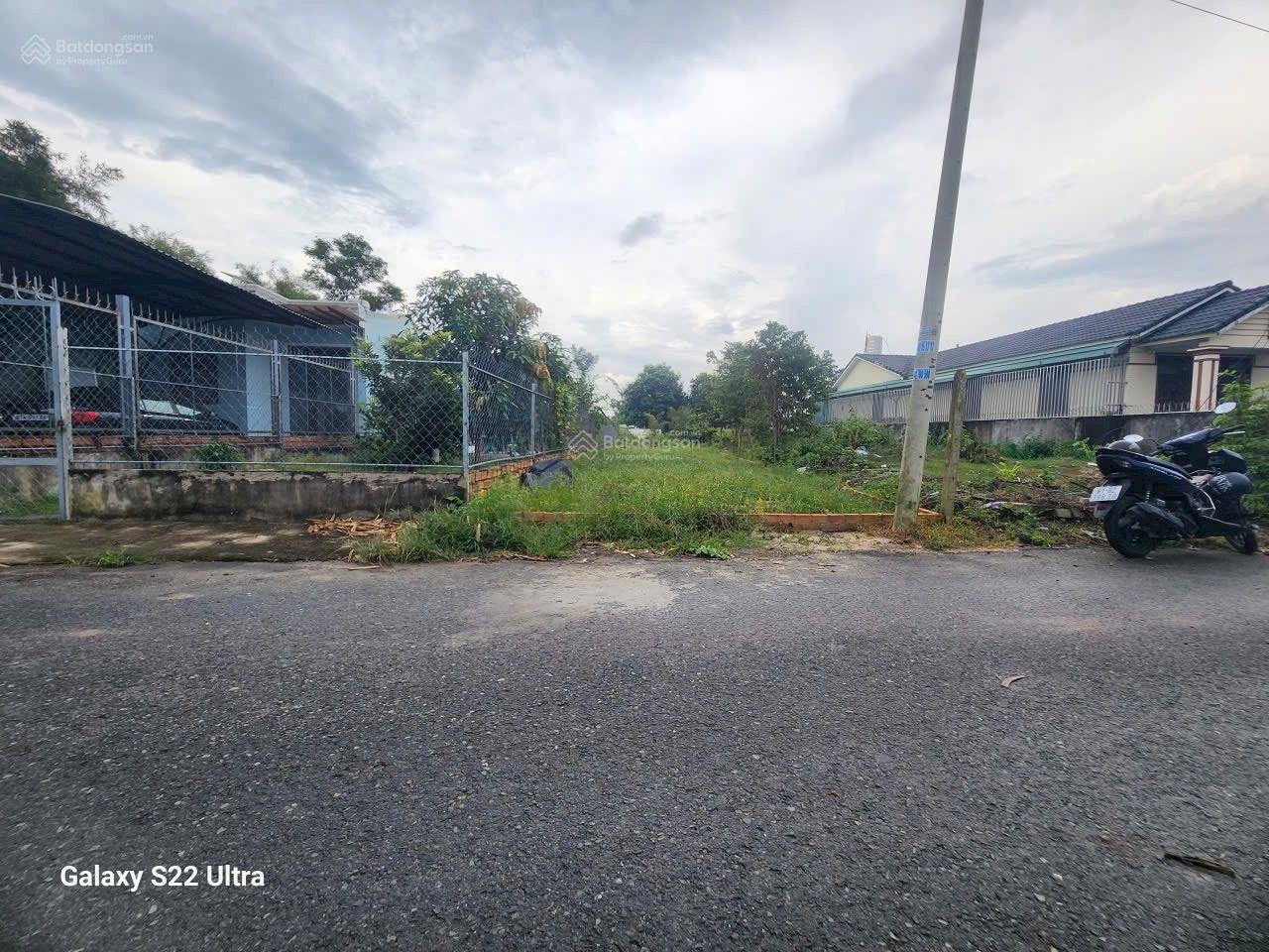 Định Hoà đường nhựa 5m DT: 188.9m2 mà giá chỉ 2.6tỷ vị trí DX 71 gần ngã tư trần ngọc lên BV 1500G