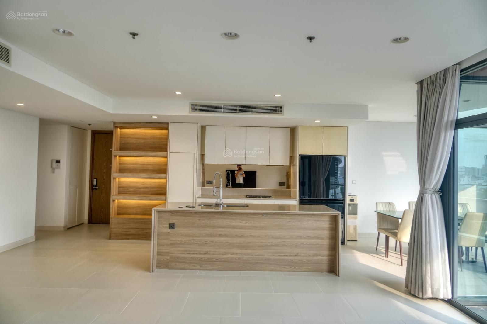 Bán 3PN City Garden tháp P2, 19.5 tỷ, 160m2, view đẹp, - view hồ bơi và quận 1 Bán 3PN City Garden tháp P2, 19.5 tỷ, 160m2, view đẹp, - view hồ bơi và quận 1